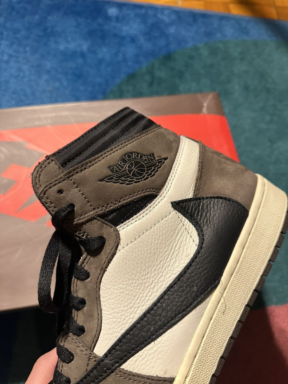 Jordan Brand × Nike × Travis Scott Travis Scott x Air Jordan 1 Retro High OG ‘Mocha’ Size US 11.5 / EU 44-45 - 18 Thumbnail