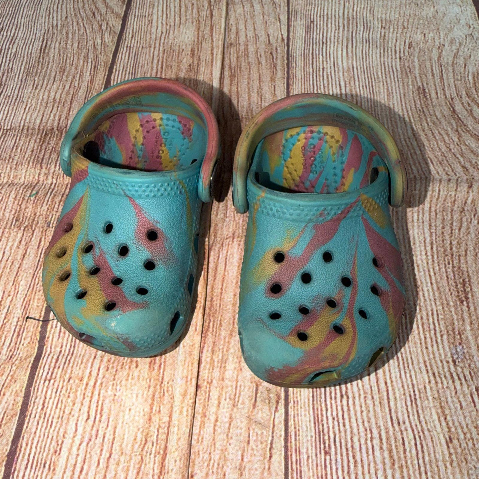 Crocs Baby Girl size 4 Crocs Size US 4 / IT 34 - 1 Thumbnail