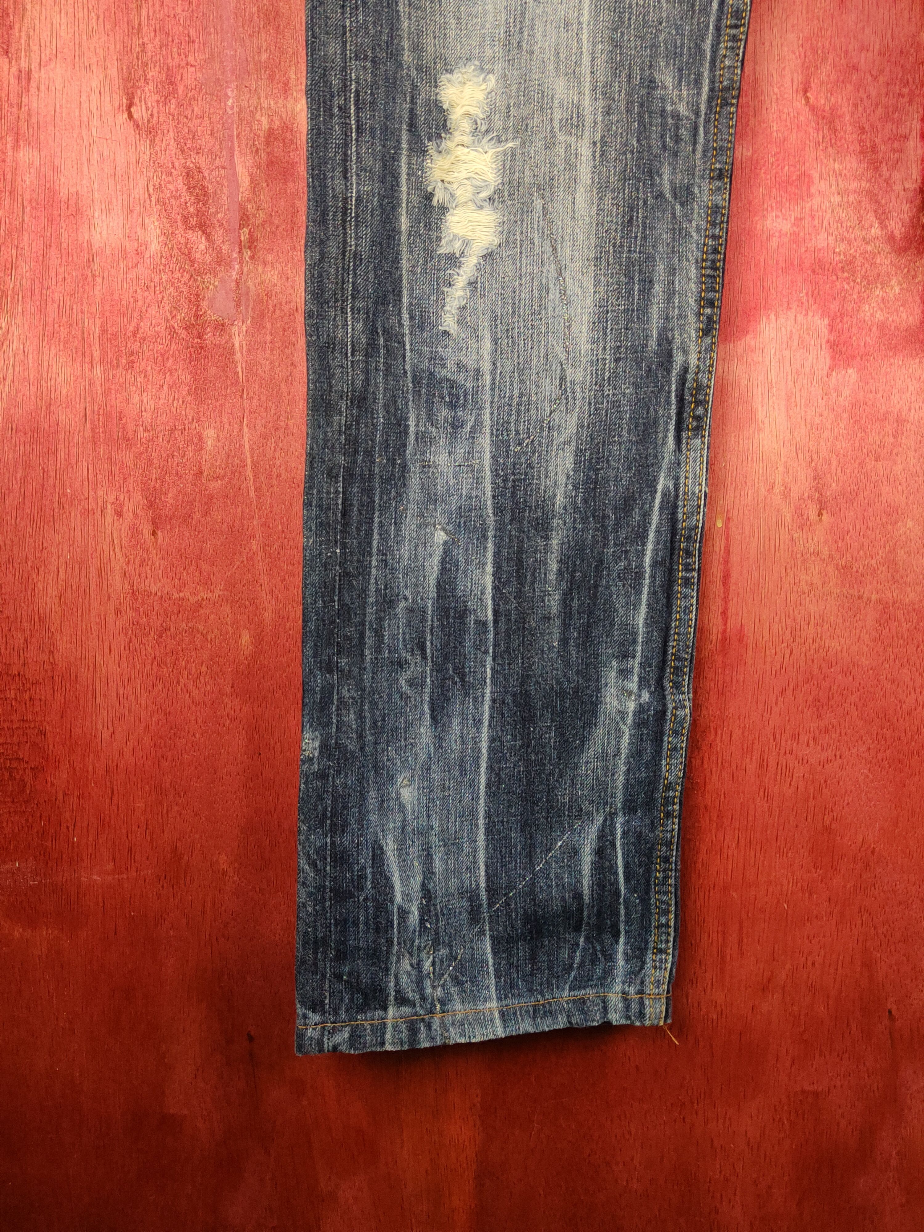Japanese Brand Japan faded Distressed ripped jeans Denim #S1585 Size US 31 - 4 Thumbnail