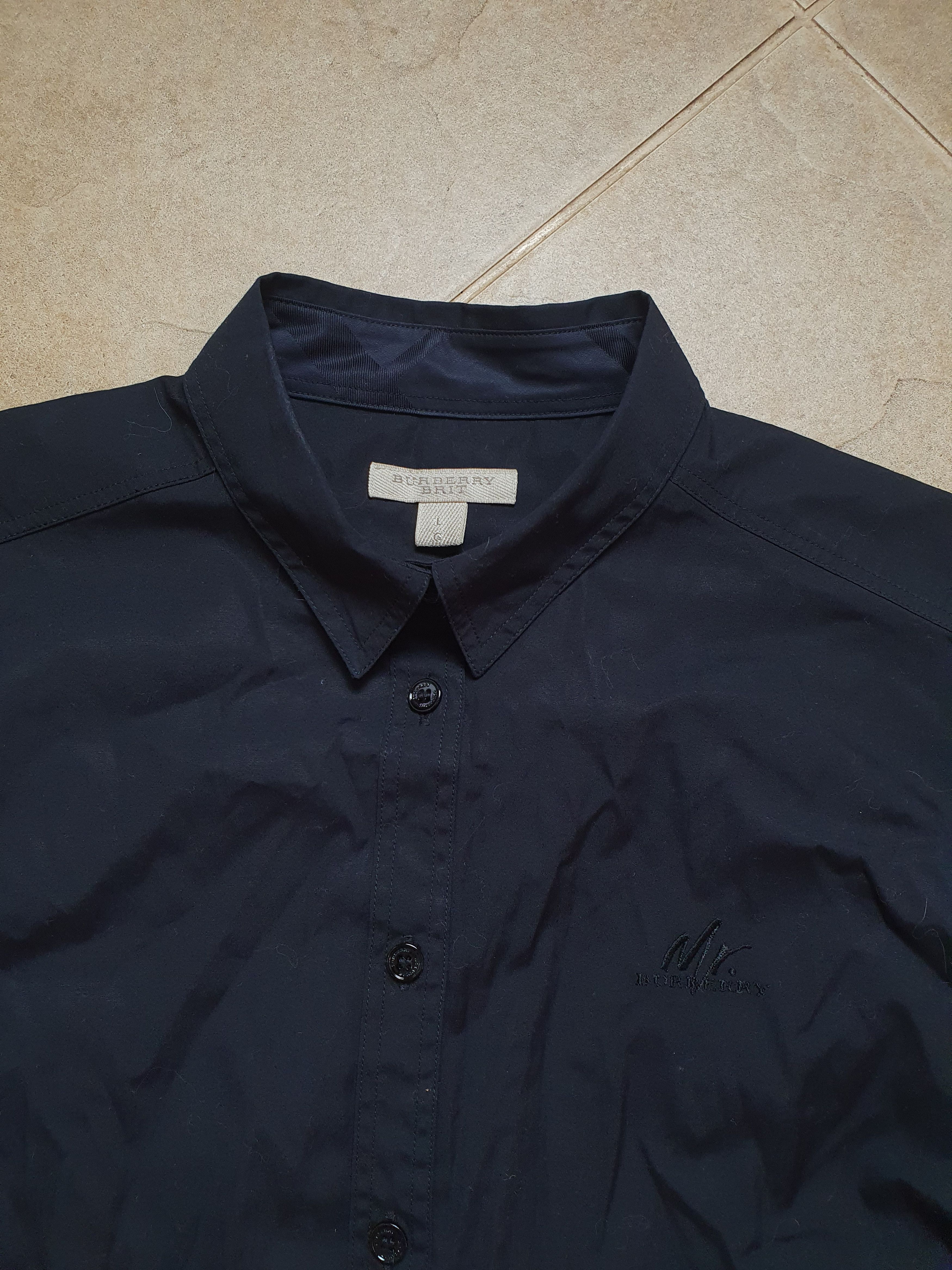 Burberry Vintage Burberry shirt women's Size L Black Luxury Size L / US 10 / IT 46 - 2 Thumbnail