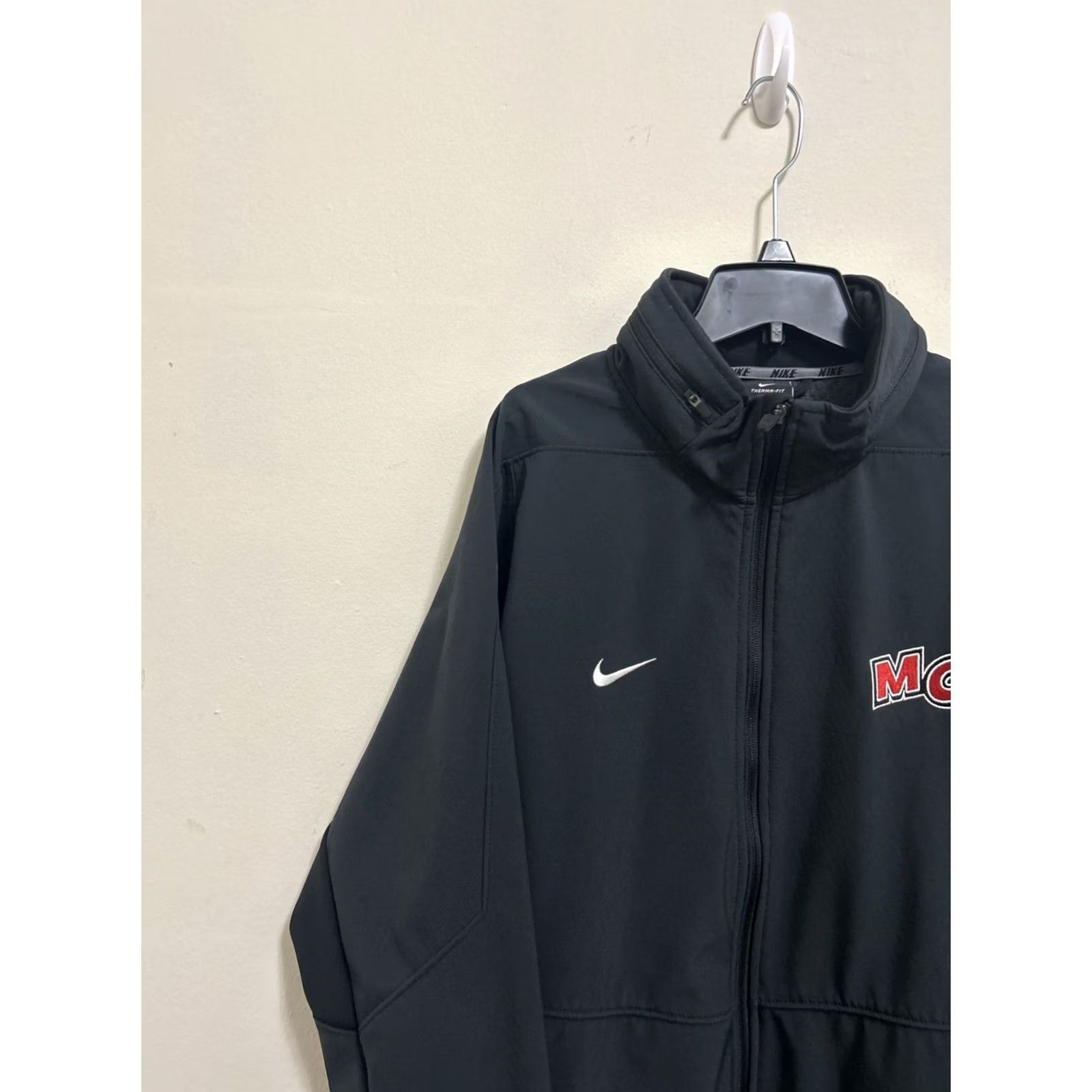 Nike Nike Mens Therma-Fit Sphere Hybrid Jacket XL Black Embroidered Nike Therma 658084010 Mens XL Black Jacket Size US XL / EU 56 / 4 - 5 Thumbnail