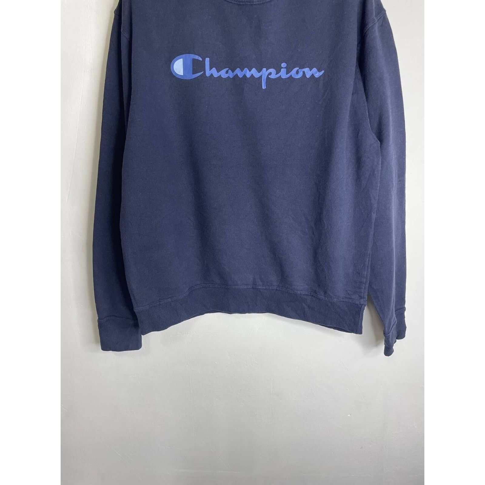Champion Vintage Champion Navy Sweatshirt L Embroidered Pullover USA Size US L / EU 52-54 / 3 - 2 Thumbnail