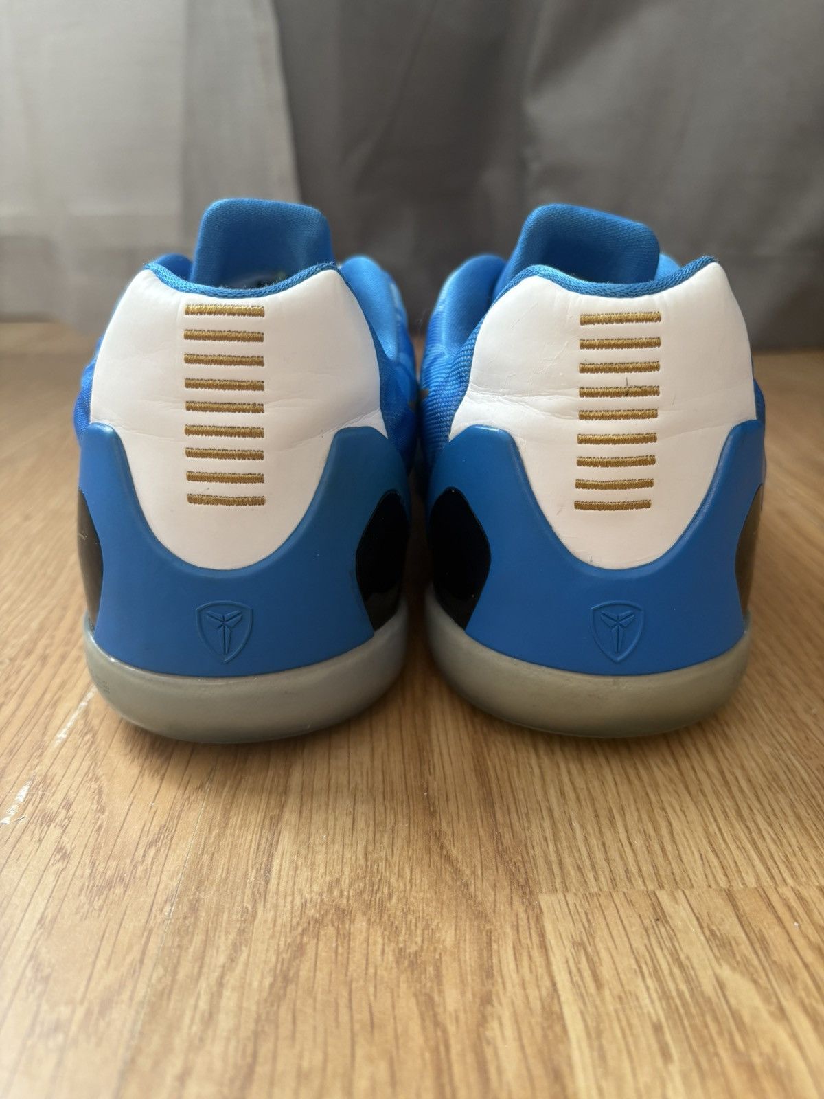 Nike Nike Kobe 9 EM Hyper Cobalt (GS) Size US 6 / EU 39 - 5 Thumbnail