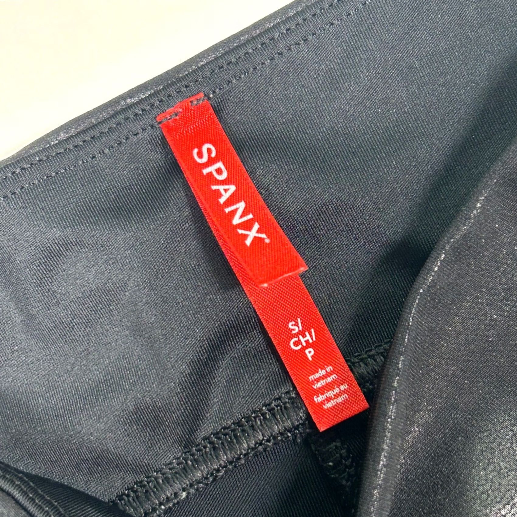 Spanx Spanx Leggings Womens Small Black Tummy Control Faux Leather Shine Size 28" / US 6 / IT 42 - 5 Thumbnail