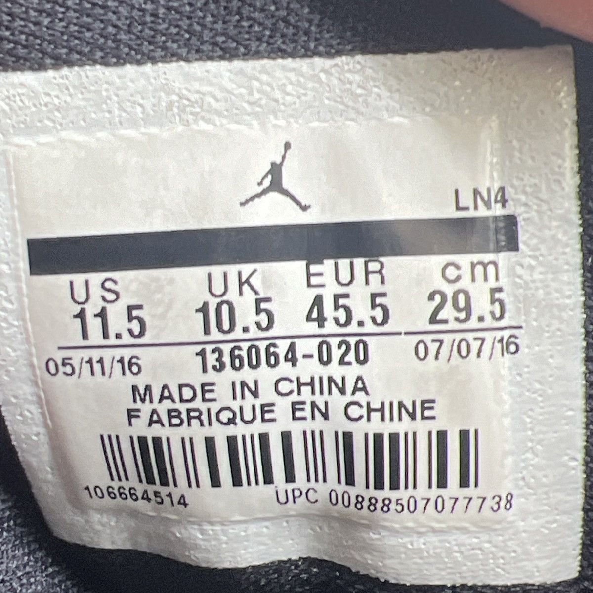 Jordan Brand Air Jordan 3 cyber Monday Size US 11.5 / EU 44-45 - 8 Thumbnail