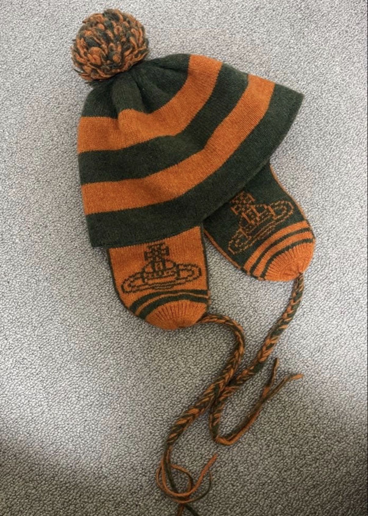 Vivienne Westwood ビーニー　y2k Vivienne Westwood Black Sporty Beanie Vivienne Westwood