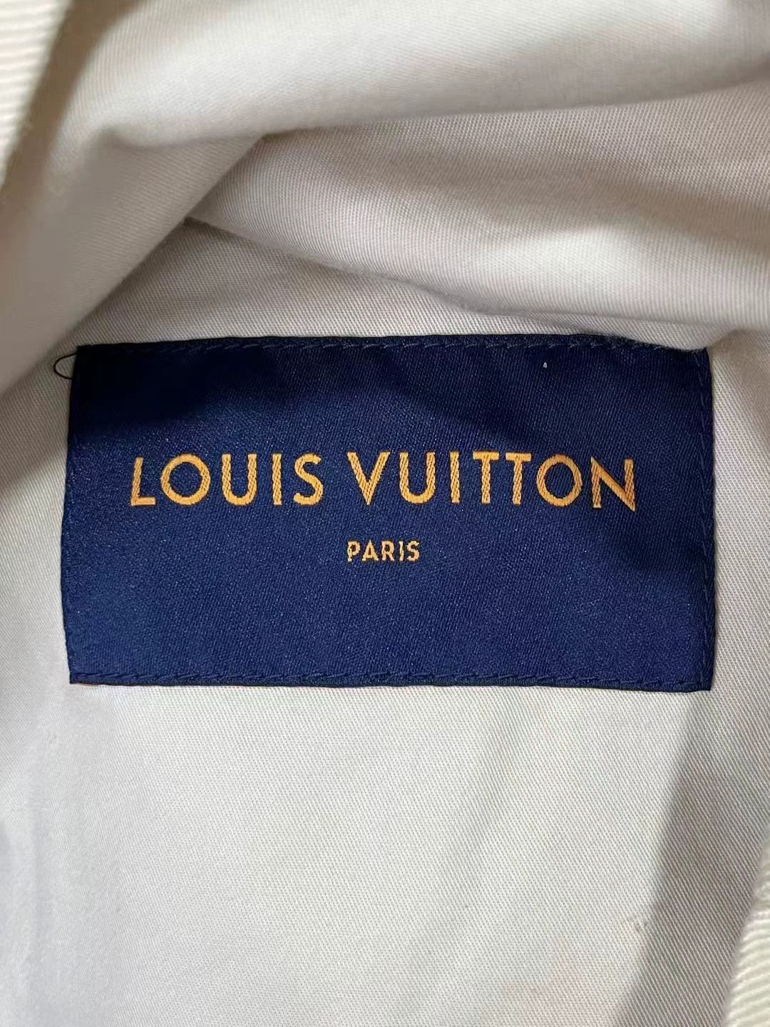 Louis Vuitton Louis Vuitton Off-White Large Pocket Jacket 44 Size US S / EU 44-46 / 1 - 7 Thumbnail
