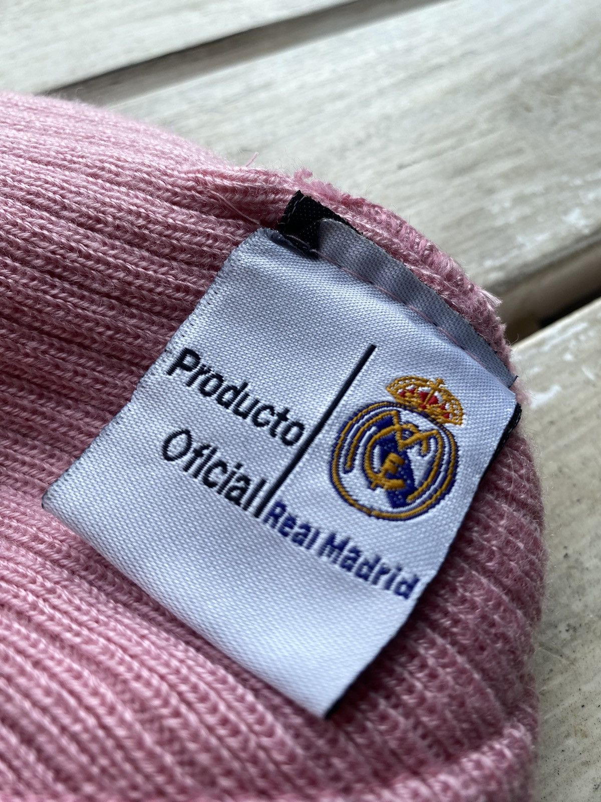 Vintage Real Madrid pink soccer japan style beanie hat Size ONE SIZE - 8 Thumbnail