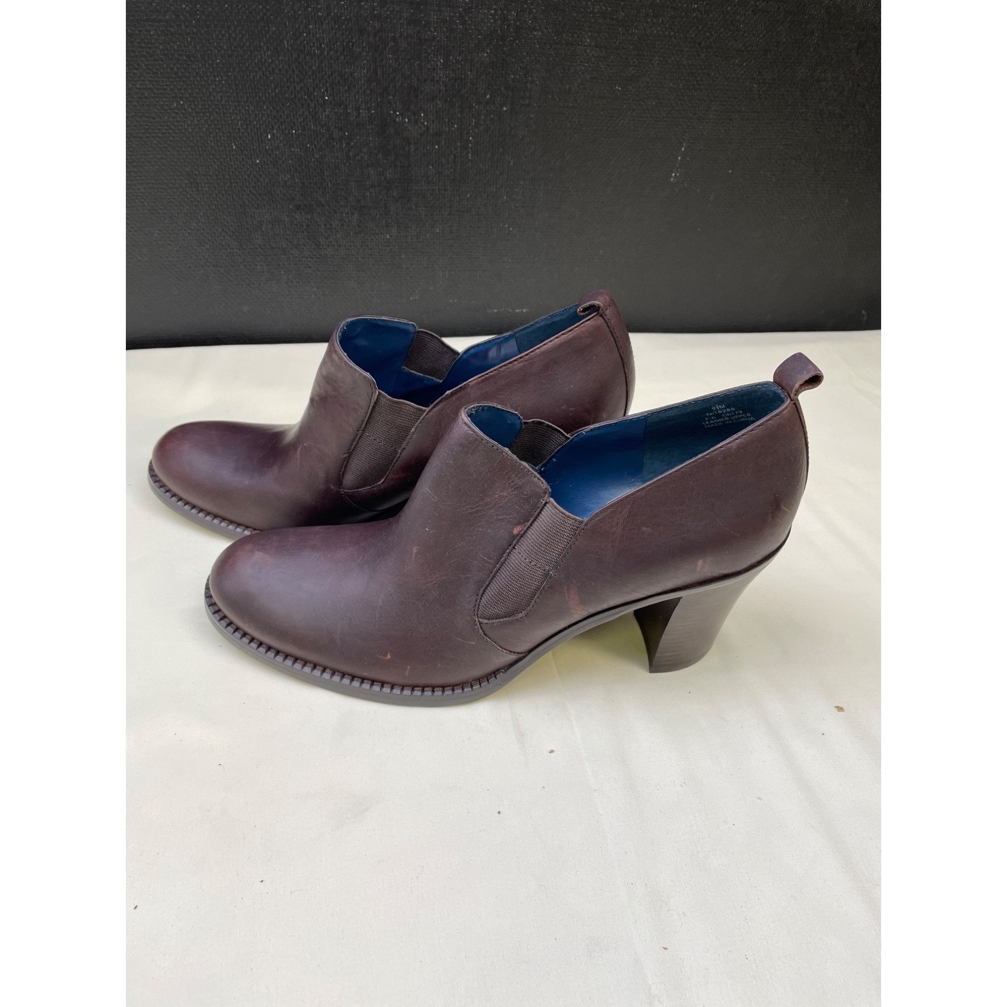 Tommy Hilfiger Tommy Hilfiger Women's Brown Leather Slip on Shoes/Heels 3.5 Size US 9.5 / IT 39.5 - 2 Thumbnail