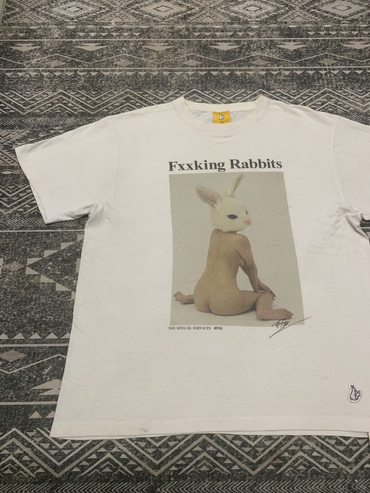 FR2 🔥RARE🔥FR2 NAKED NO SEXUAL SERVICES TEES Size US L / EU 52-54 / 3 - 4 Thumbnail