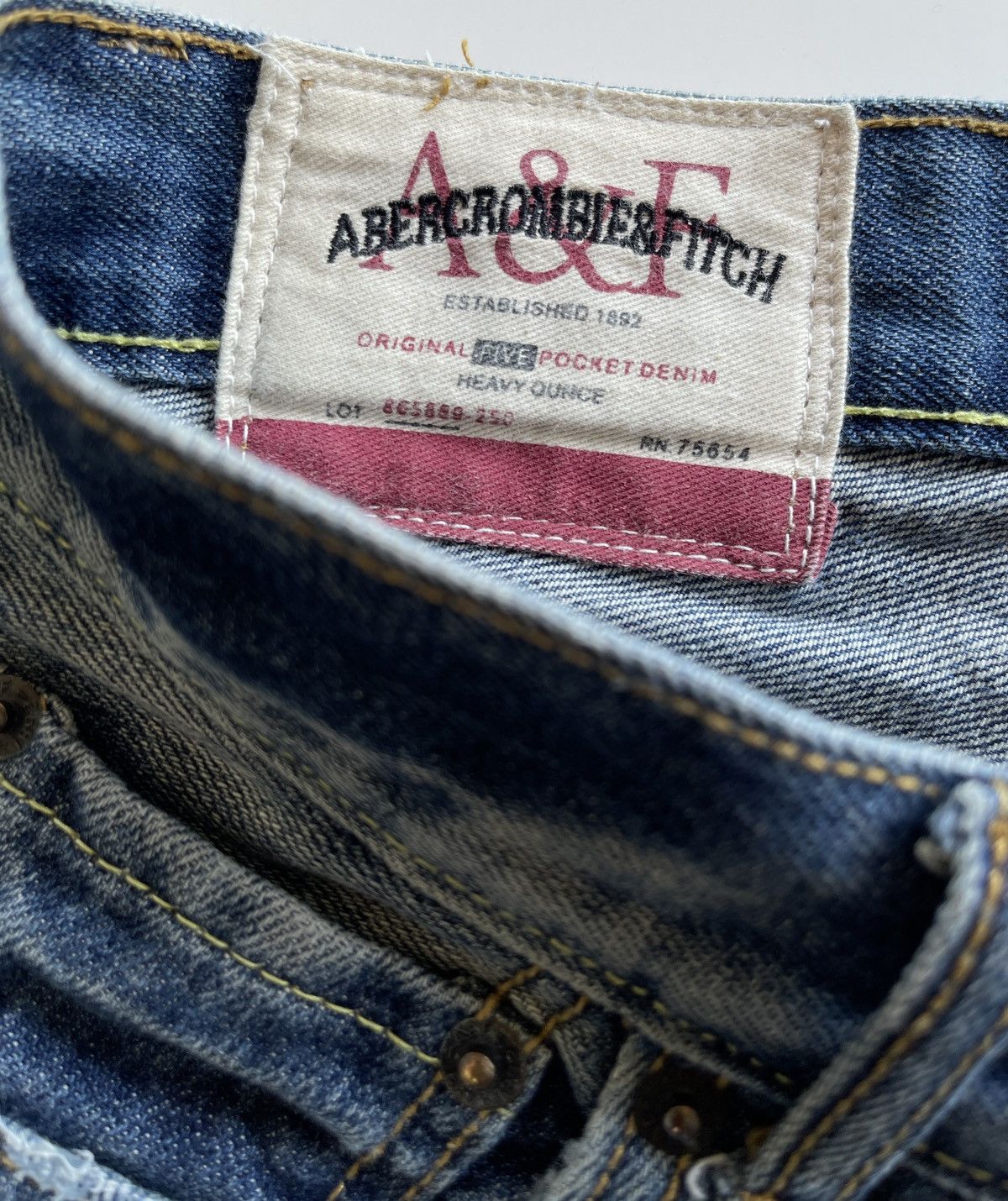 Abercrombie & Fitch Distressed Paint Splatters Denim Size US 30 / EU 46 - 12 Thumbnail