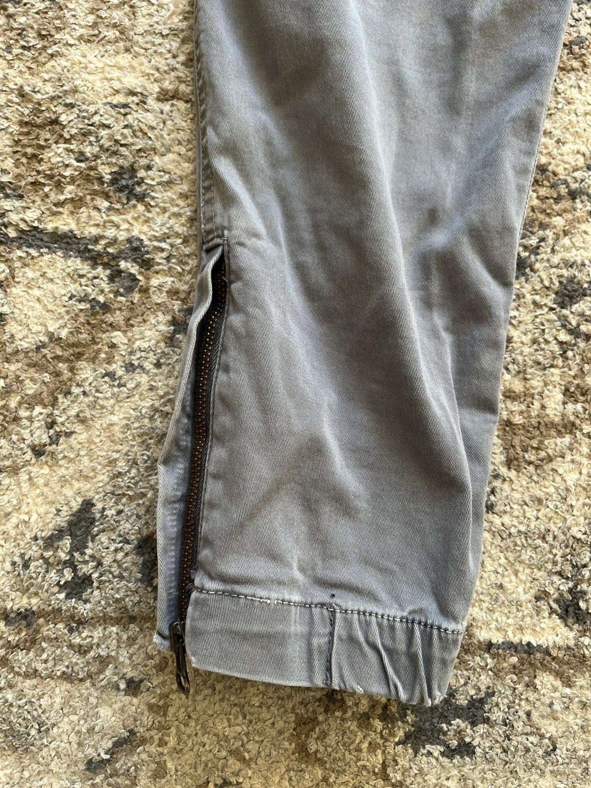 American Eagle Outfitters American Eagle Gray Zipper Bottom Joggers Size US 28 / EU 44 - 5 Thumbnail