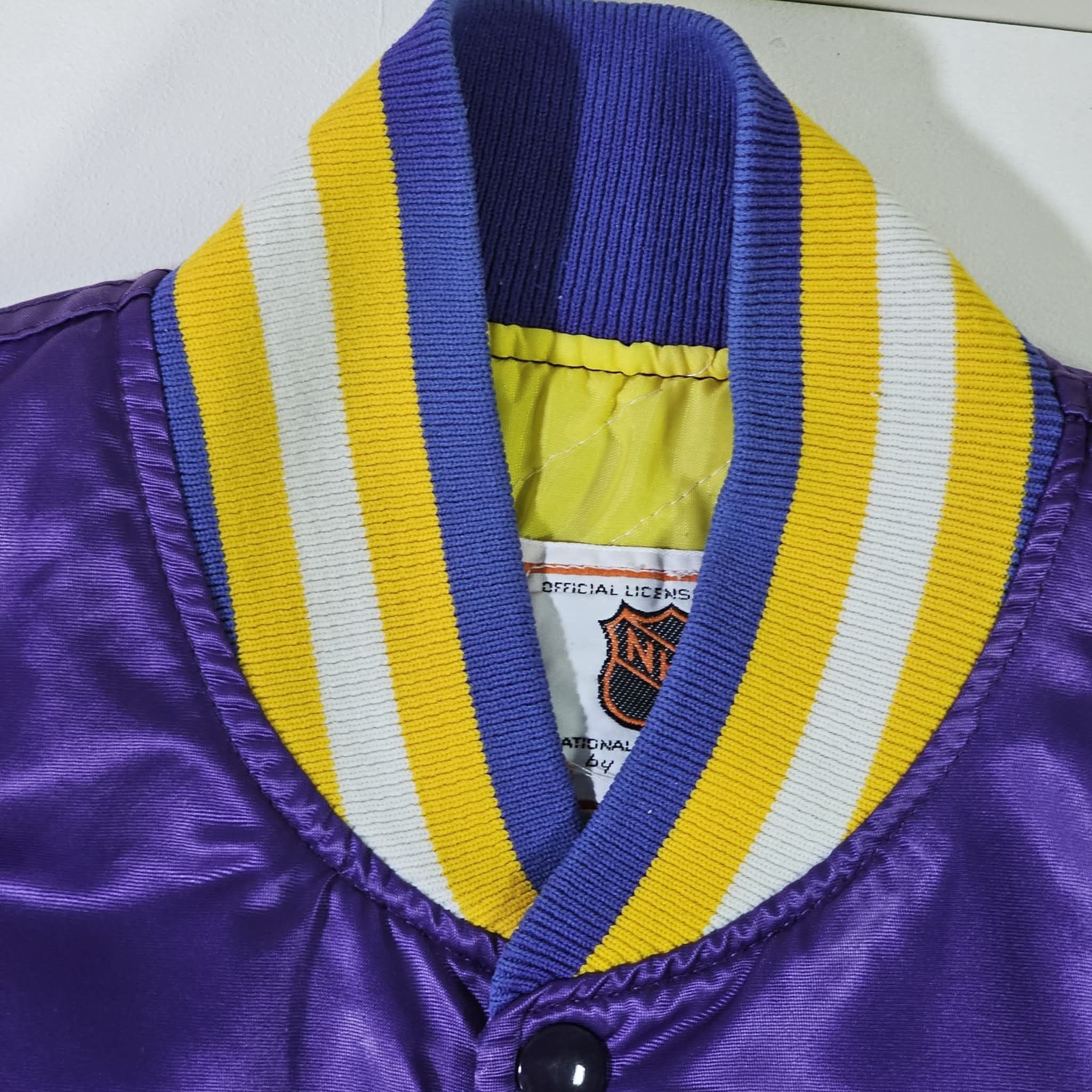NHL Los Angeles Kings Vintage 80s Starter Satin Bomber Jacket Size US L / EU 52-54 / 3 - 7 Thumbnail