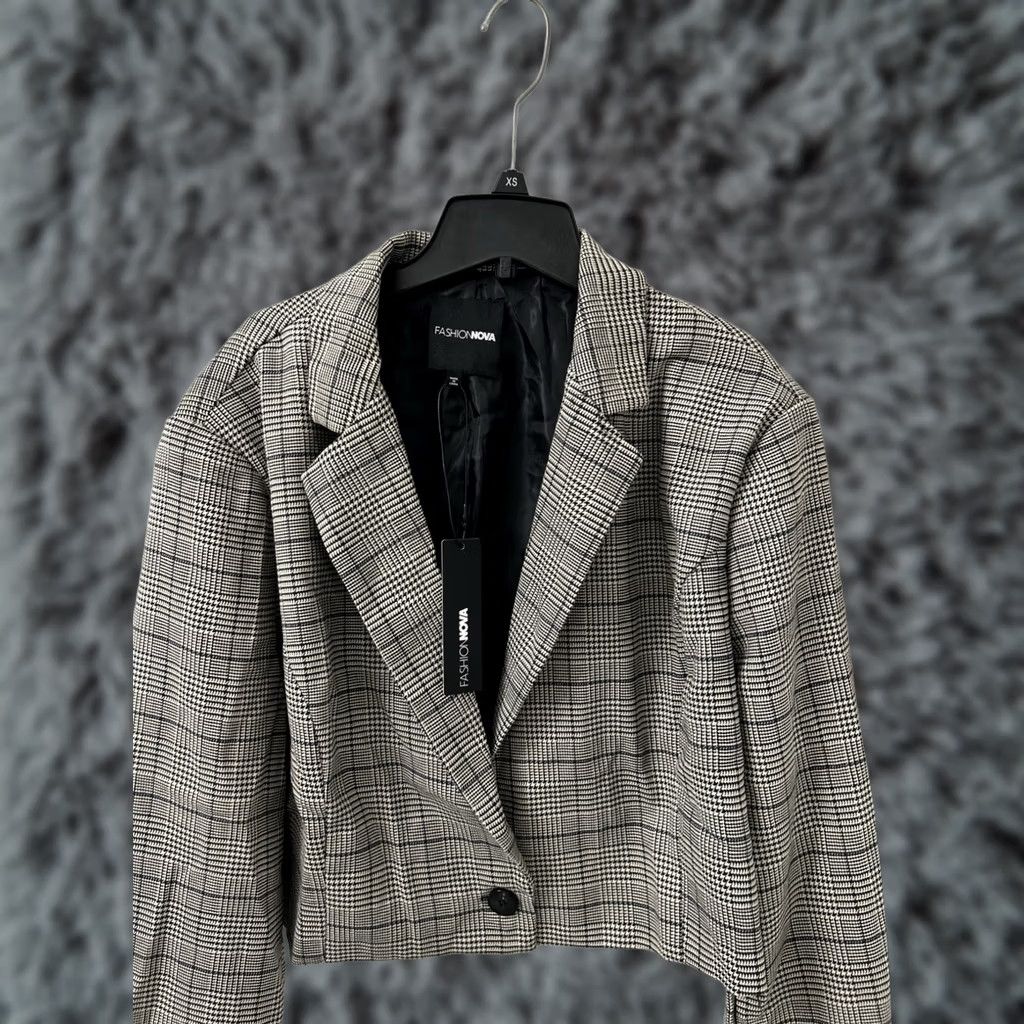 Fashion Nova VINTAGE? No — Fashion Nova Blazer Jacket Womens 2X Gray Plaid Houndstooth Cropped Notch Lapel Window 0 Size XXL / US 16-18 / IT 52-54 - 1 Thumbnail