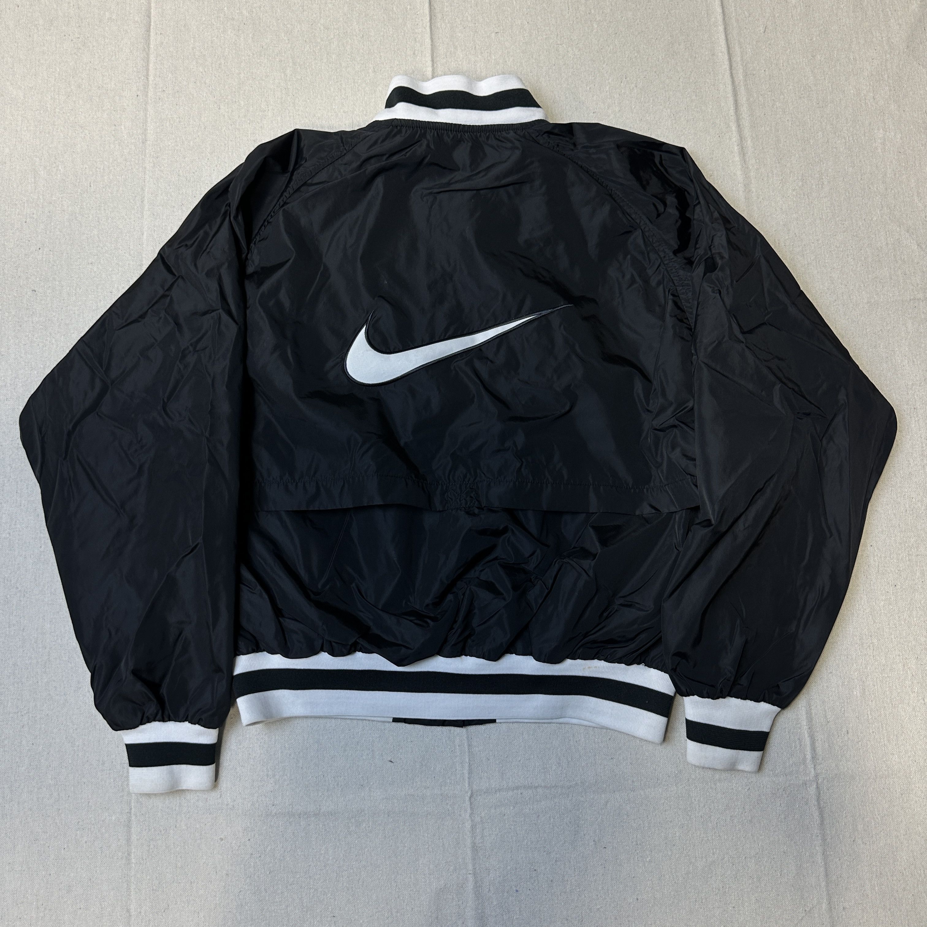 Nike Vintage Nike Black Snap Button Varsity Jacket Size Medium Size US M / EU 48-50 / 2 - 6 Thumbnail