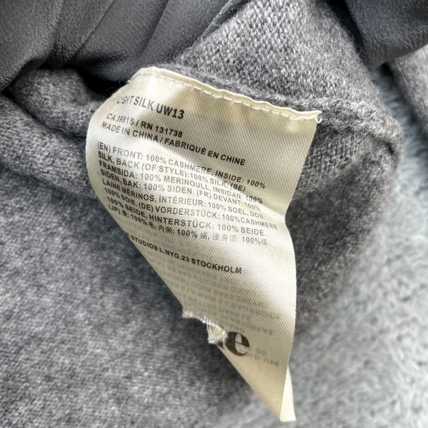 Acne Studios Acne Studios Sweater Womens Small Gray Cashmere V Neck Asymmetrical Silk Size S / US 4 / IT 40 - 5 Thumbnail