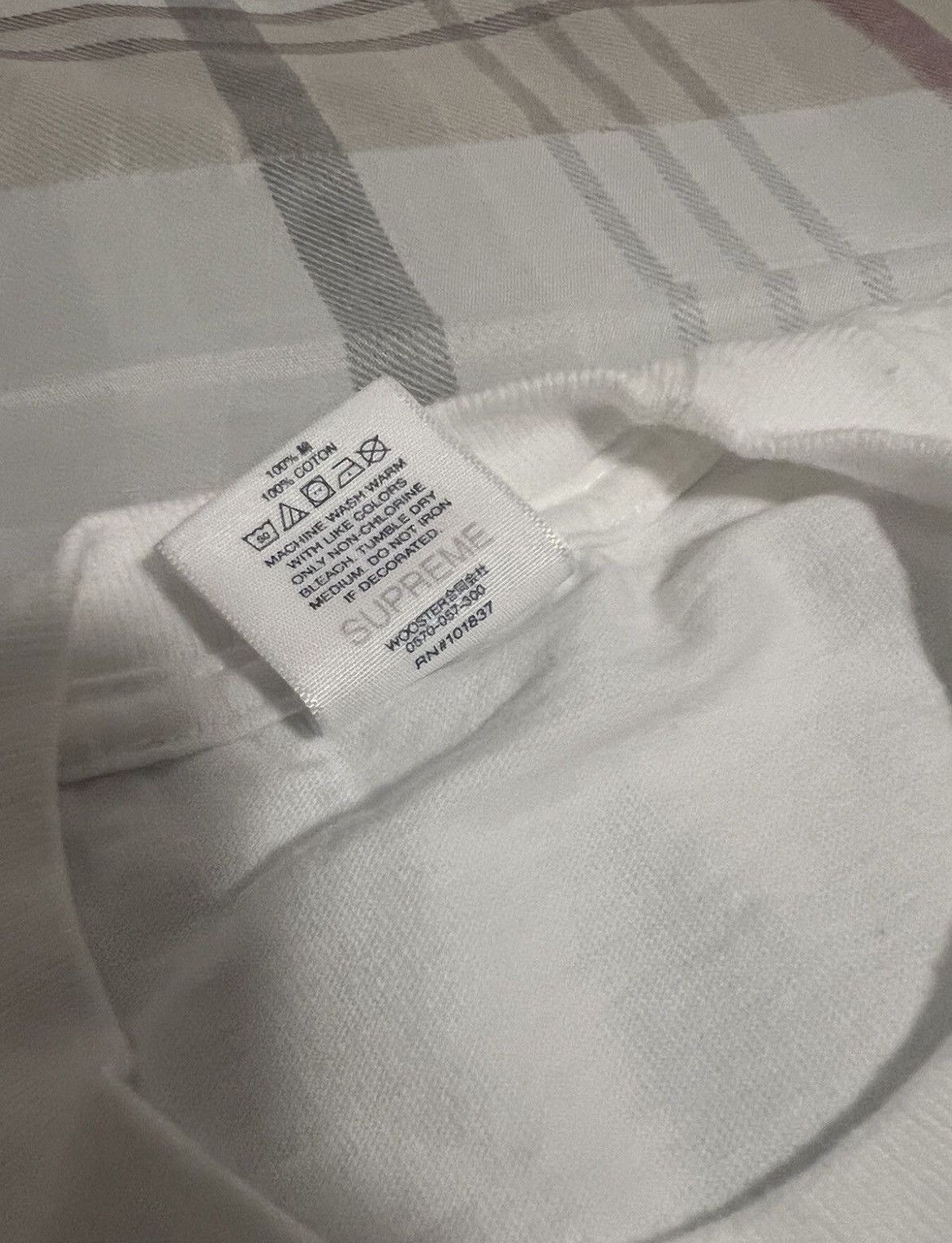 Supreme Supreme Burberry Box Logo Tee White Size Small Size US S / EU 44-46 / 1 - 7 Thumbnail