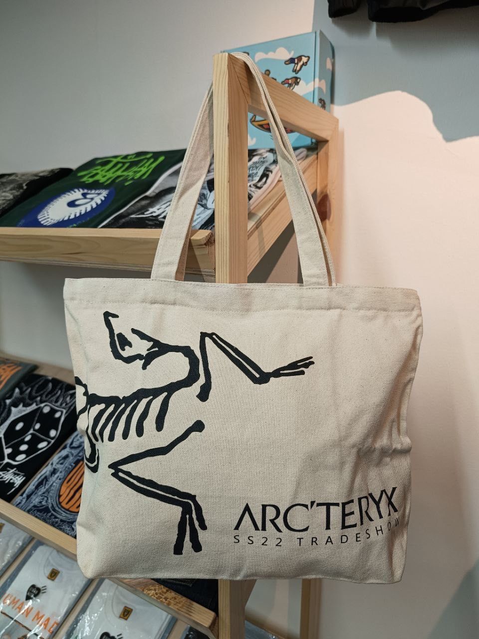 ARC'TERYX TRADESHOW SS22 TOTE BAG LIMITED EVENT PIECE