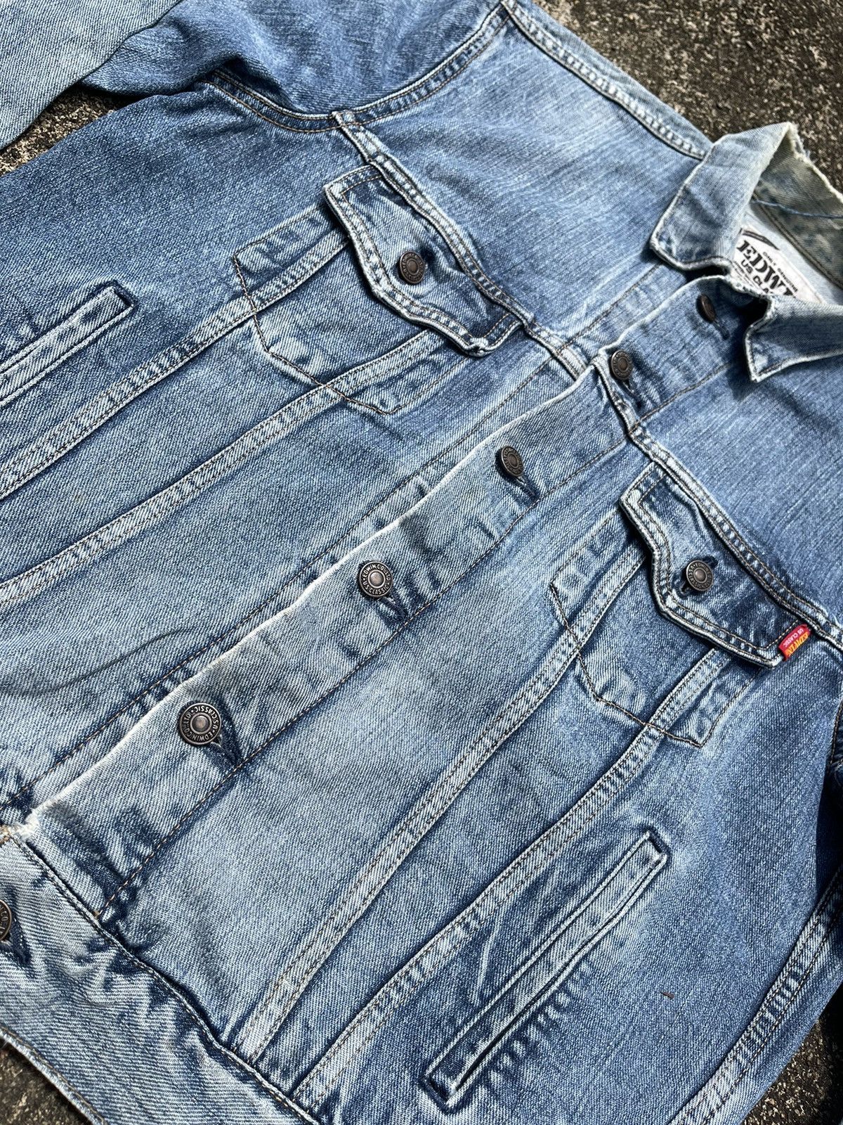 Edwin Edwin US Classic Denim Jacket Light Wash Distressed Japan Size US M / EU 48-50 / 2 - 2 Thumbnail