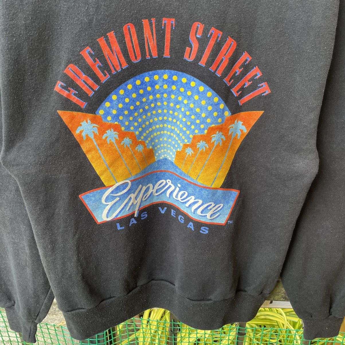 Vintage 🔥Vintage 90s Freemont Las Vegas Big Logo Sweatshirts Size US XS / EU 42 / 0 - 5 Thumbnail