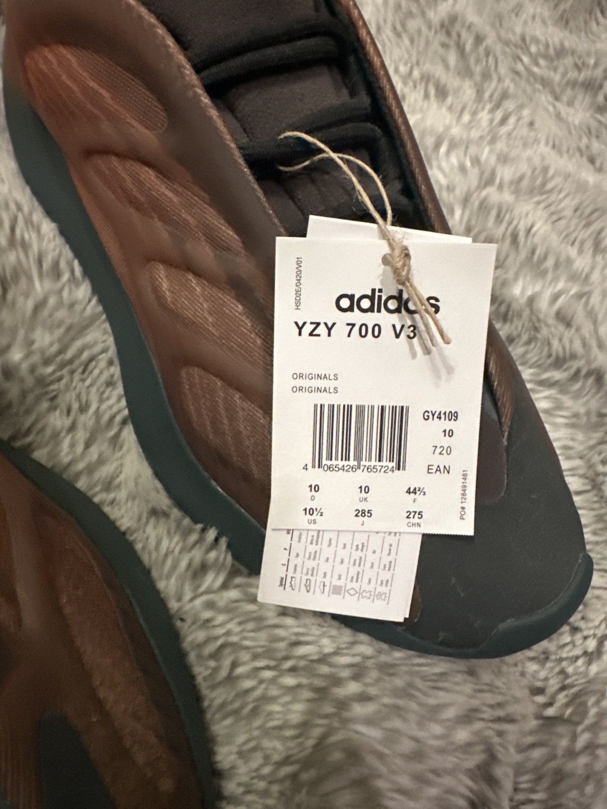 Yeezy Yeezy 700 V3 Copper Fade Size US 10.5 / EU 43-44 - 6 Thumbnail