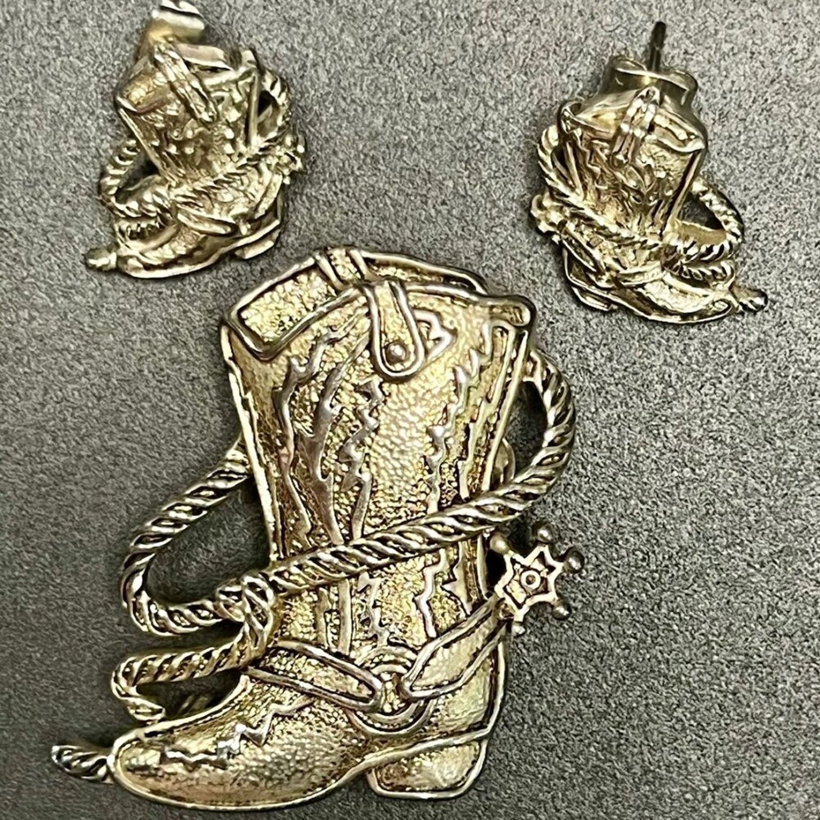 & Other Stories Ladies Silvertone Texas Cowboy Boots, SET, earrings, studs Size ONE SIZE - 1 Preview