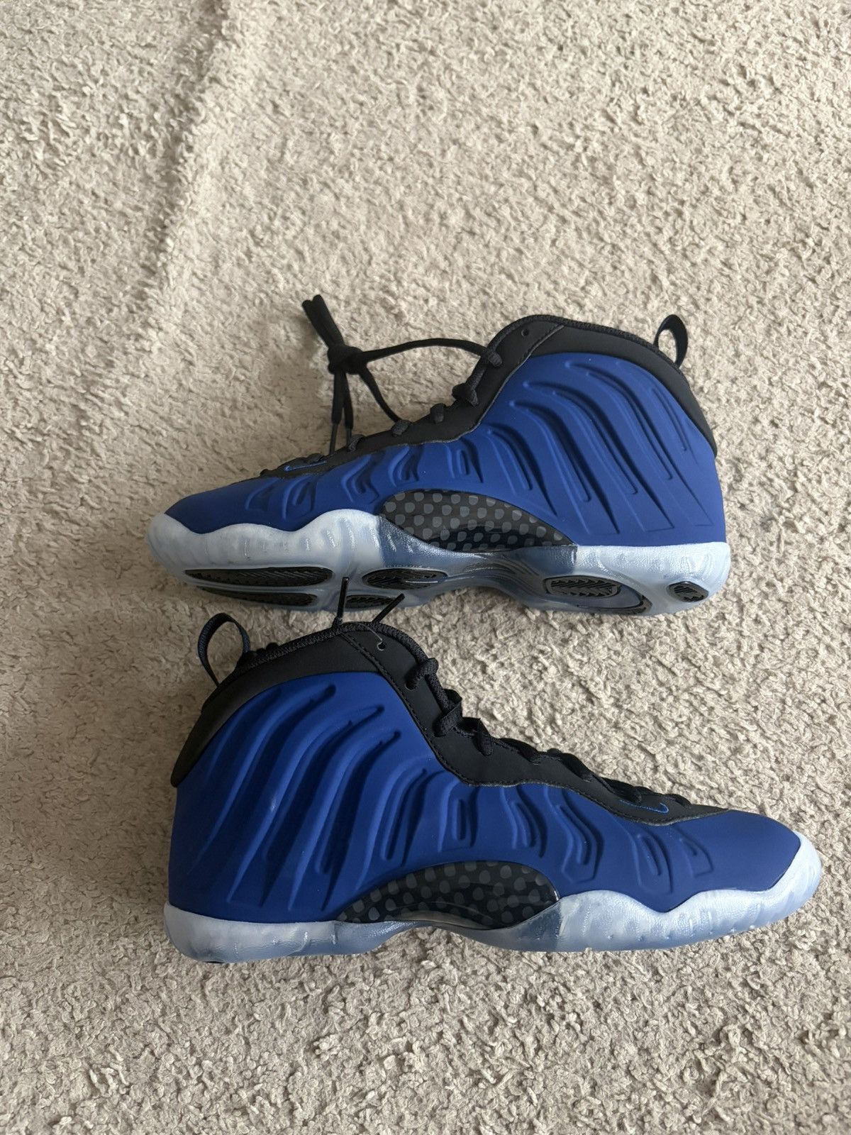 Nike Nike Foamposite Royal Size US 6.5 / EU 39-40 - 1 Thumbnail