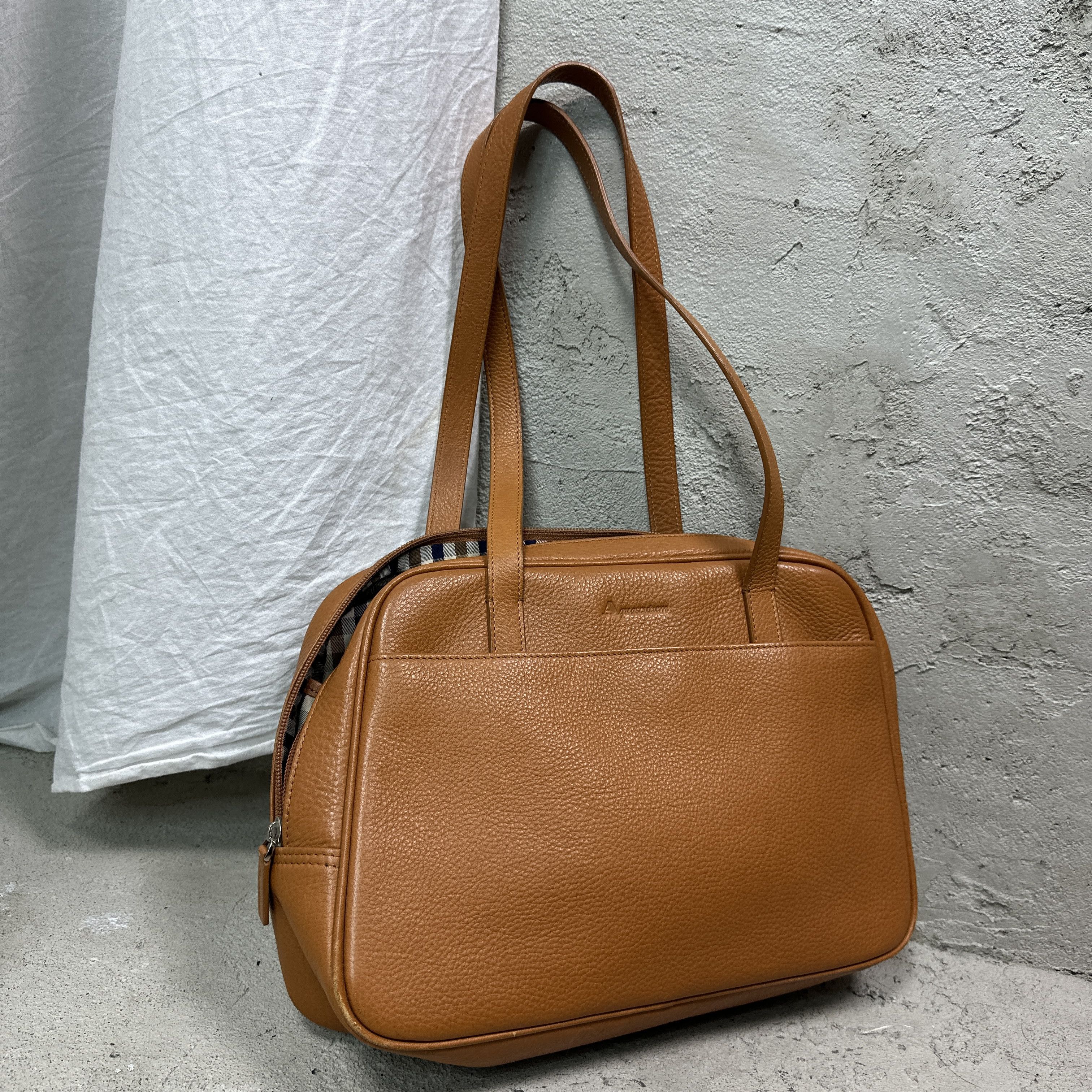 Aquascutum Vintage Avant Garde Old Money Aquascutum Bag Y2K Size ONE SIZE - 9 Thumbnail