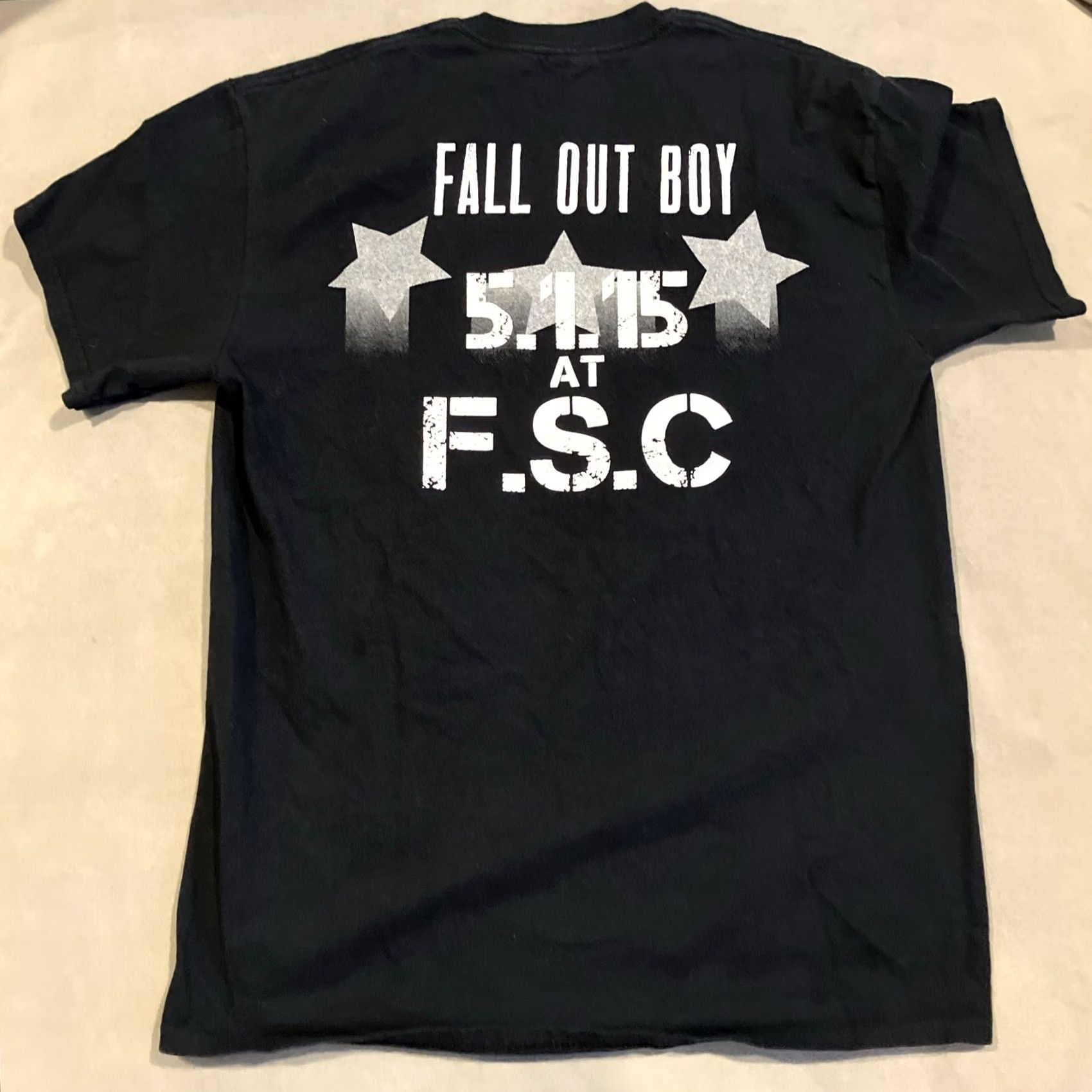 Gildan VINTAGE RARE Fall Out Boy T Shirt Sunfest 5.1.2015 Live At Sunfest Concert M Men Black Crew Neck Short Sleeve Gildan Size US M / EU 48-50 / 2 - 4 Thumbnail