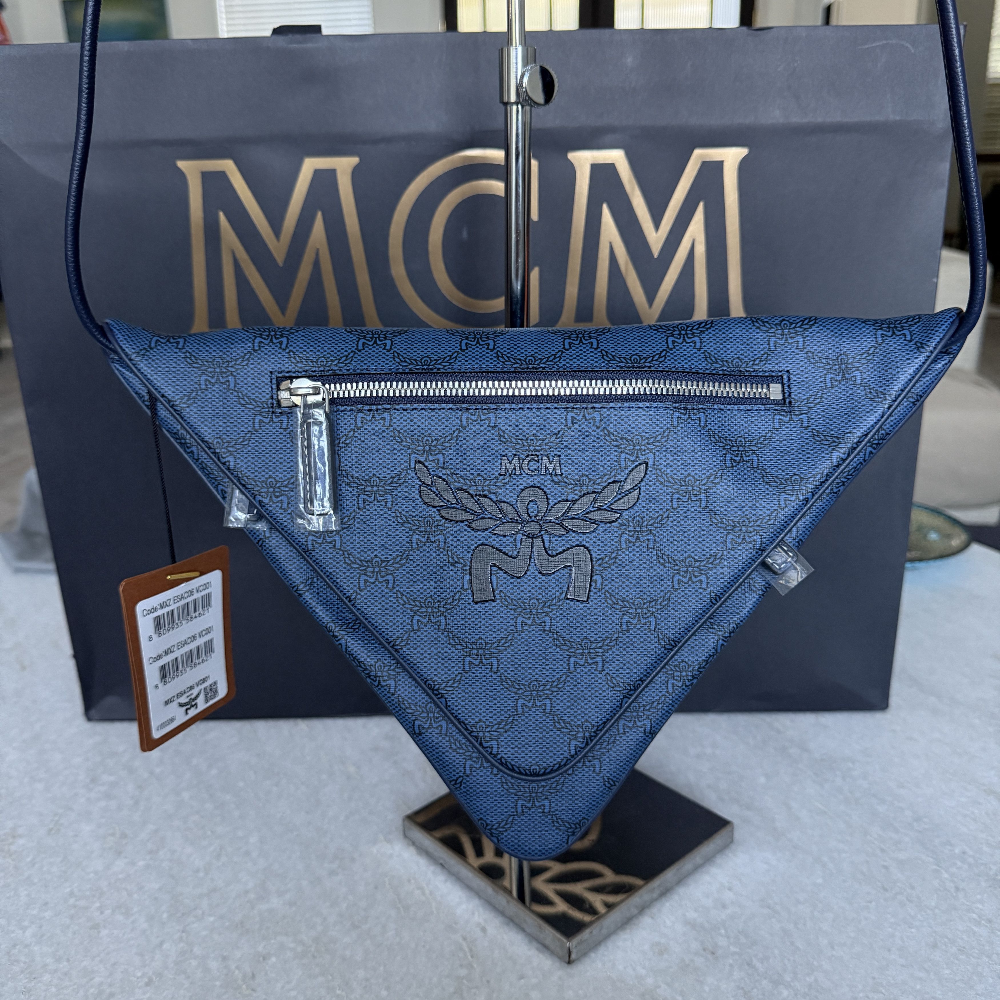 MCM MCM Blue Canvas and leather Triangle Shoulder Bag Size ONE SIZE - 2 Thumbnail