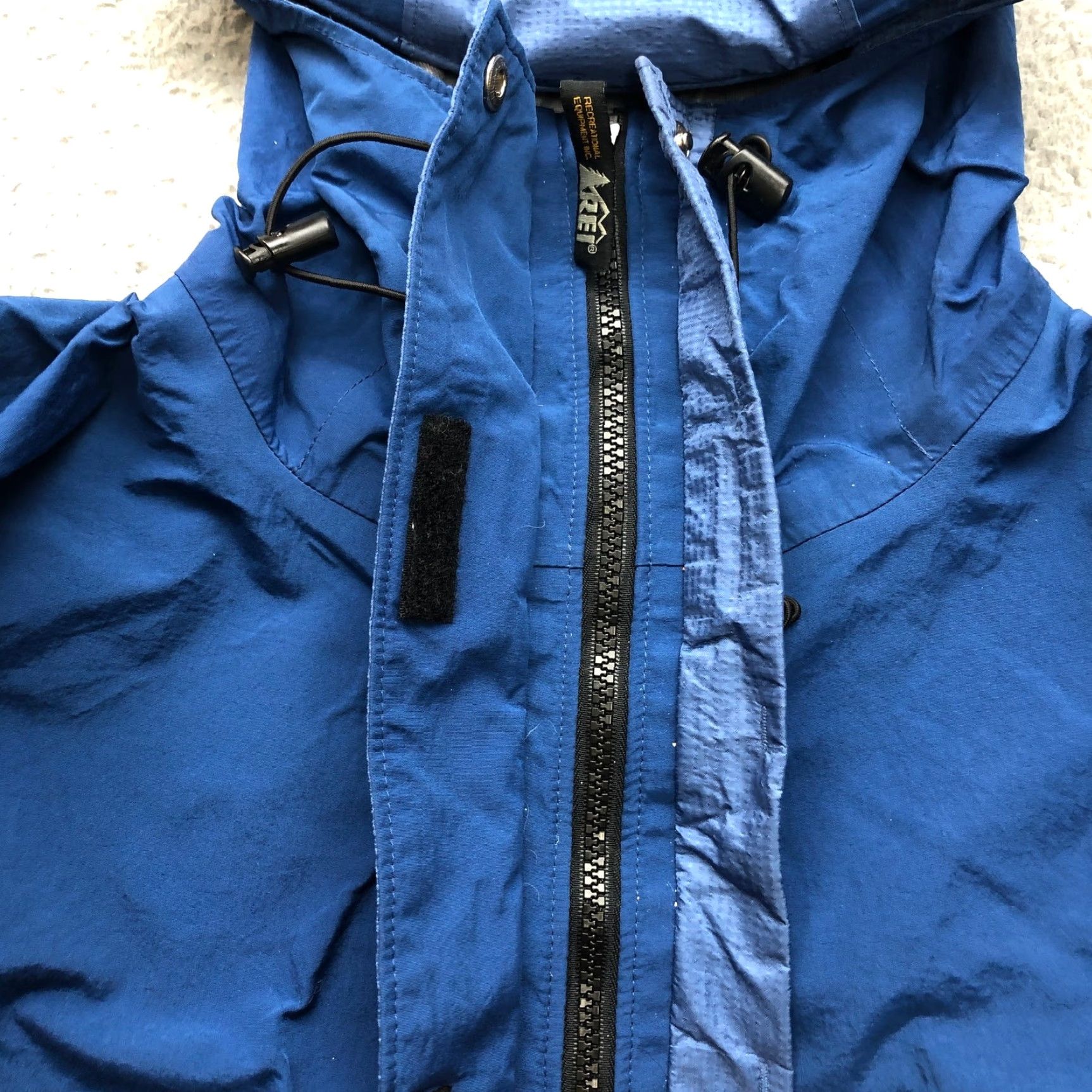 Vintage REI Elements E1 Waterproof Nylon Shell Jacket Womens Small Full Zip Hooded Blue Solid Logo Zipper Long Sleeve Size S / US 4 / IT 40 - 6 Thumbnail