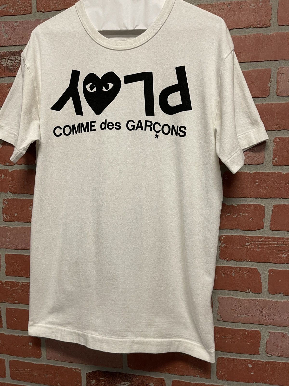 Comme des Garcons Size XL - Comme des Garcons PLAY Play Inverted Text T-shirt Size US XL / EU 56 / 4 - 3 Thumbnail