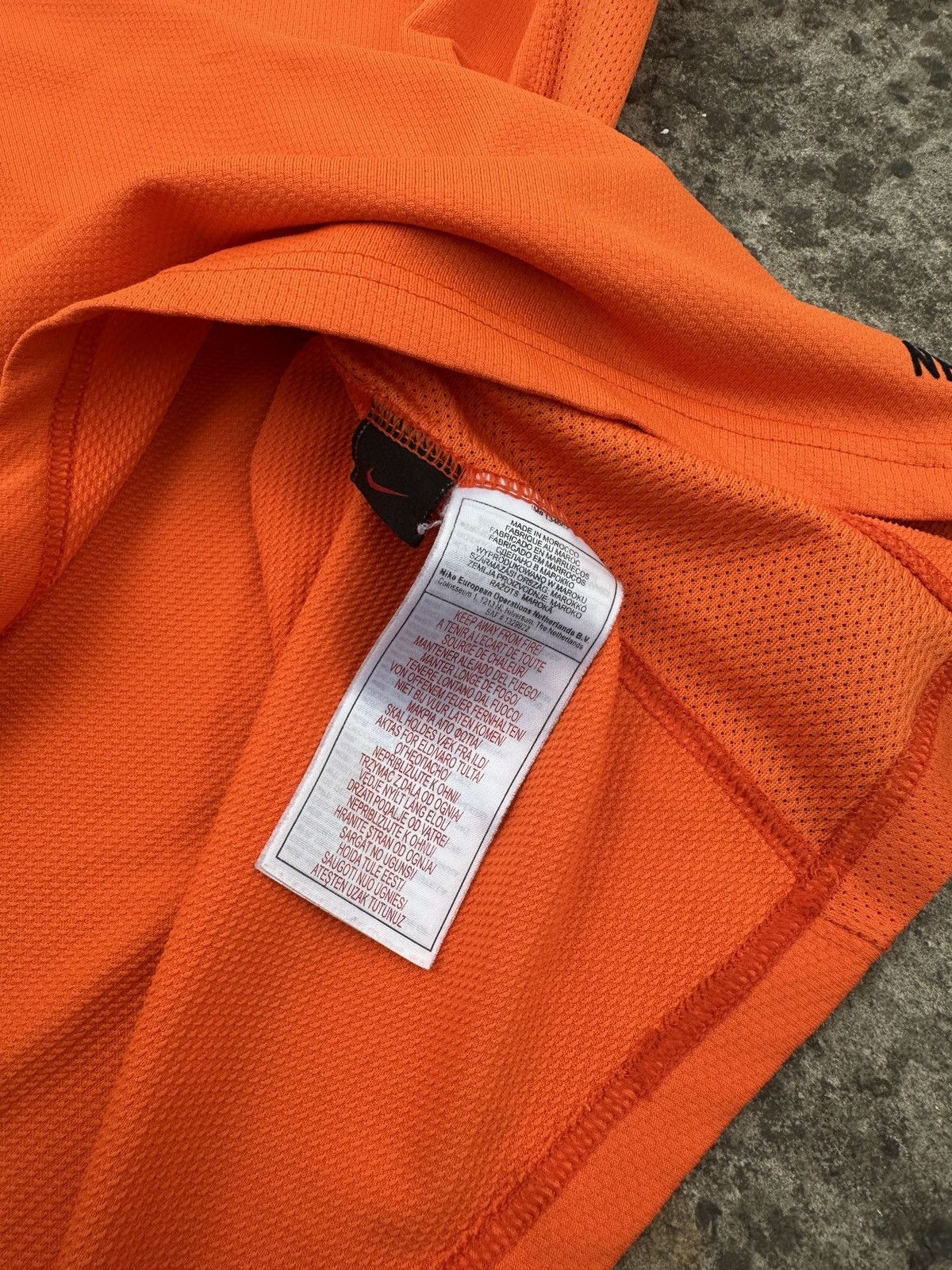 Nike Vintage Nike Netherlands Soccer Jersey Blokecore Rare Style Size US L / EU 52-54 / 3 - 4 Thumbnail