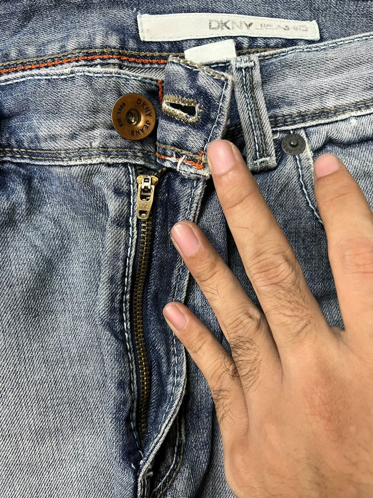DKNY × Japanese Brand Vintage Dkny Faded Wash Distressed Style Baggy Jeans Size US 33 - 3 Thumbnail