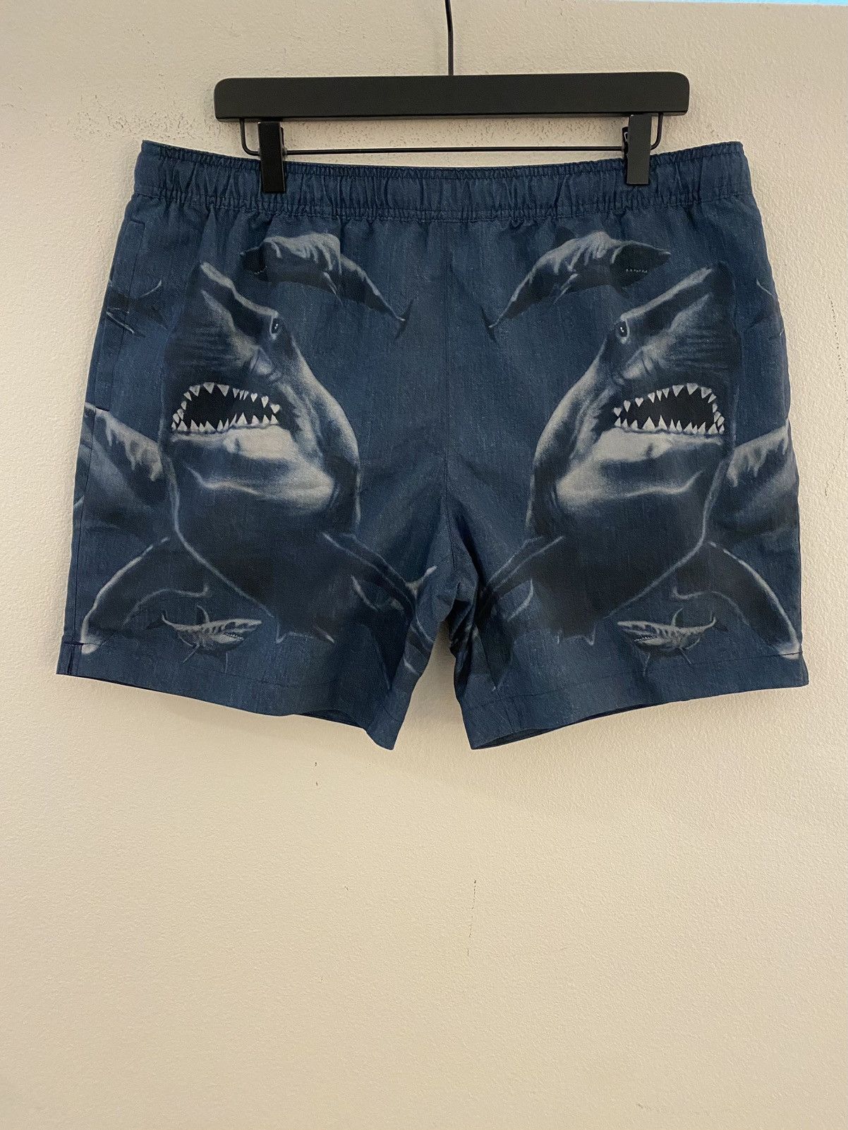 Burberry Burberry Shark Print Swim Shorts XL Size US 38 / EU 54 - 1 Thumbnail