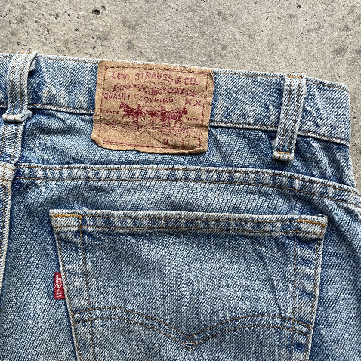 Levi's 90s Vintage Levi’s 505 Made In USA Faded Jeans Pants W33 Size US 33 - 8 Thumbnail