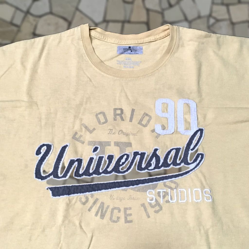 Vintage VINTAGE Universal Studios Florida Tee Shirt mustard Adult 2XL Size US XXL / EU 58 / 5 - 1 Thumbnail