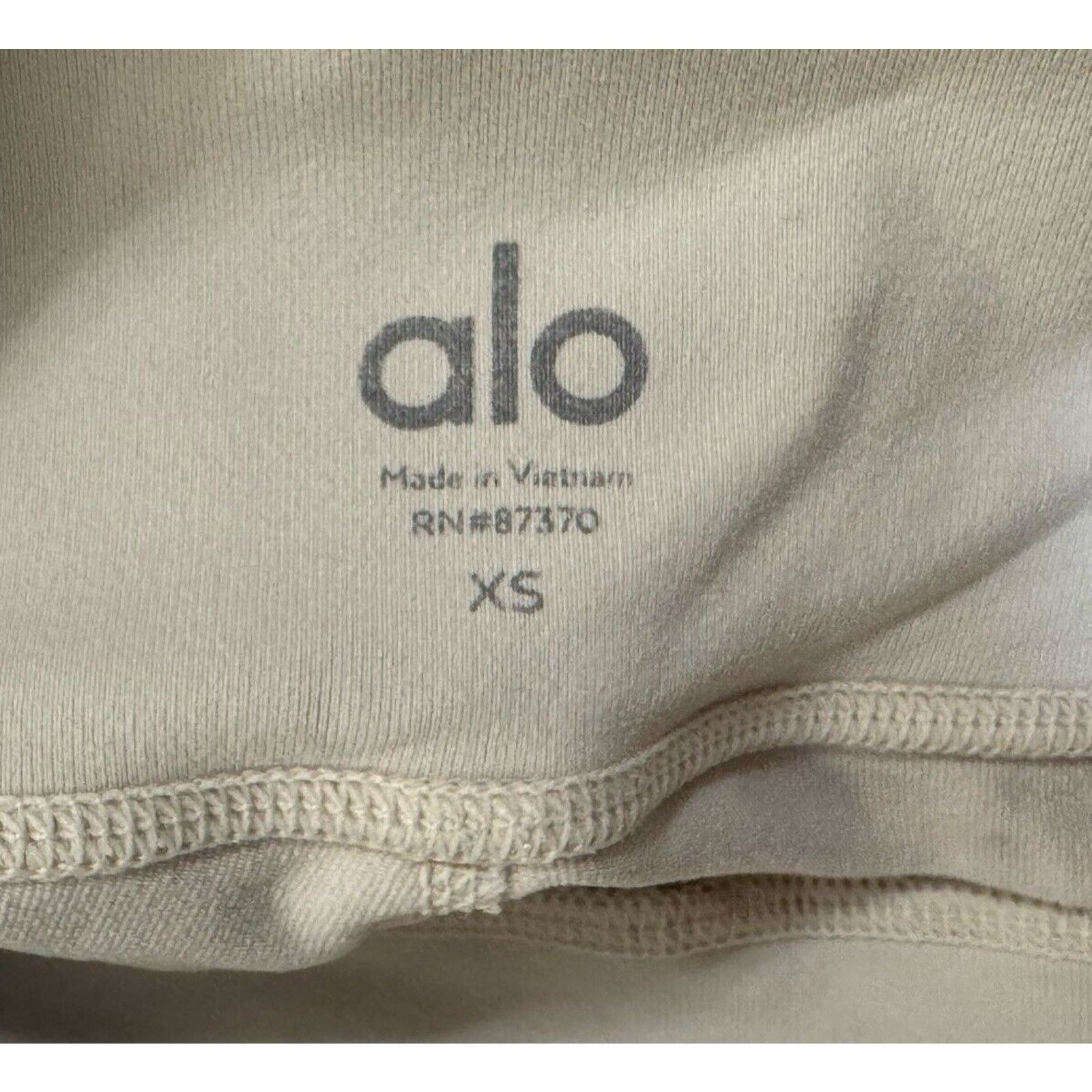 Alo ALO Yoga Airbrush High-Waist Cargo Legging 4 Pockets Bone XS Size 26" / US 2 / IT 38 - 10 Thumbnail
