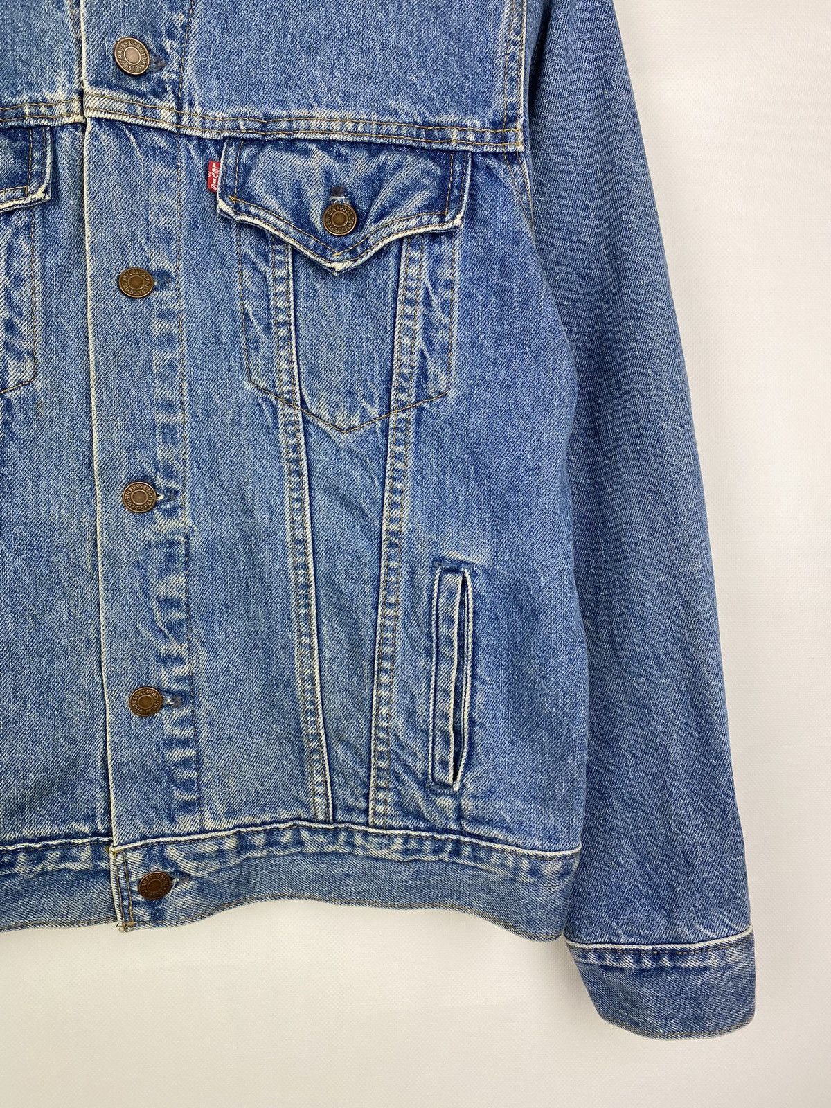 Levi's × Vintage Levis vintage men’s denim trucker jacket size Xl Size US XL / EU 56 / 4 - 7 Thumbnail