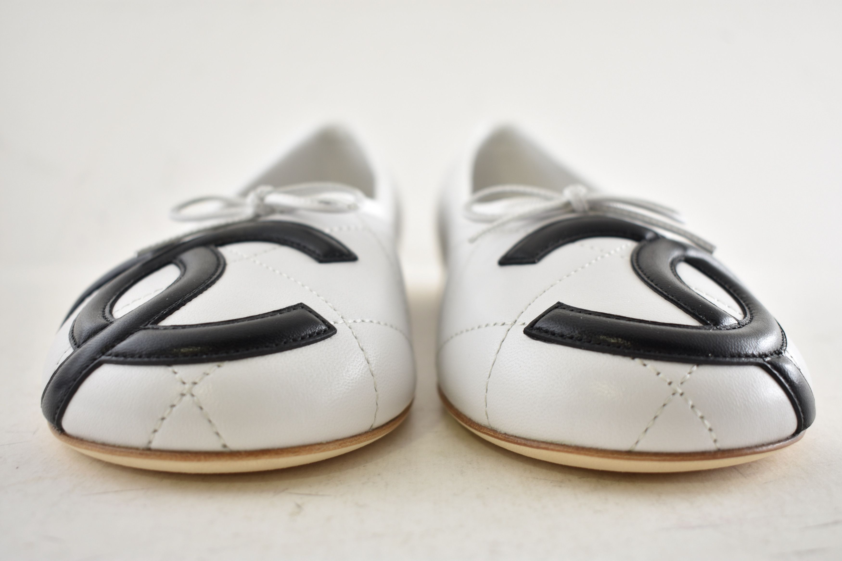 Chanel 26M Coco Beach Cambon Black Logo Ballet Ballerina Flat 39 Size US 9 / IT 39 - 13 Thumbnail