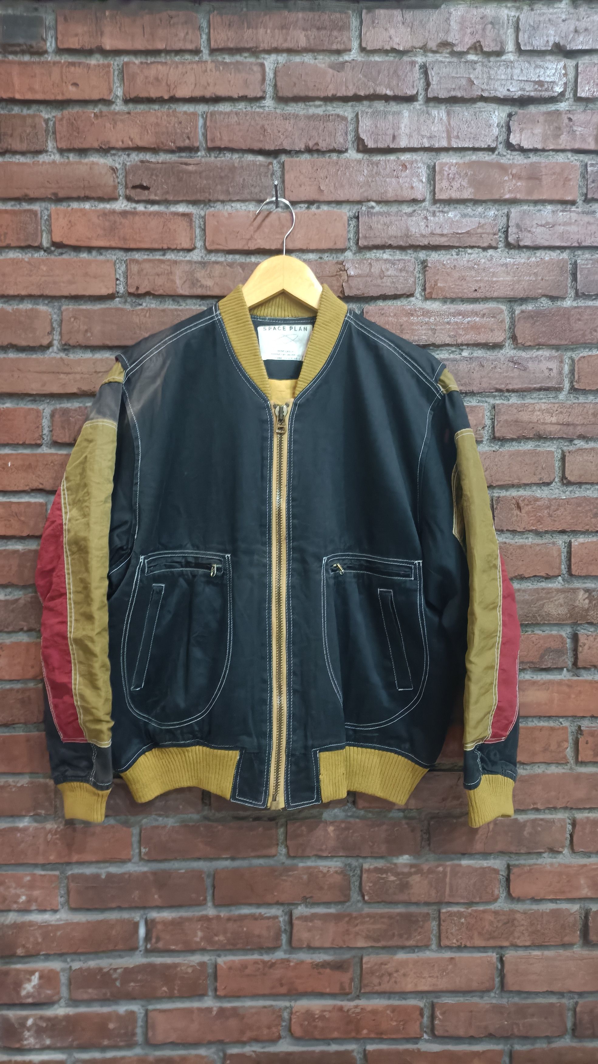 Vintage Space plan x japanese brand Size US L / EU 52-54 / 3 - 2 Thumbnail