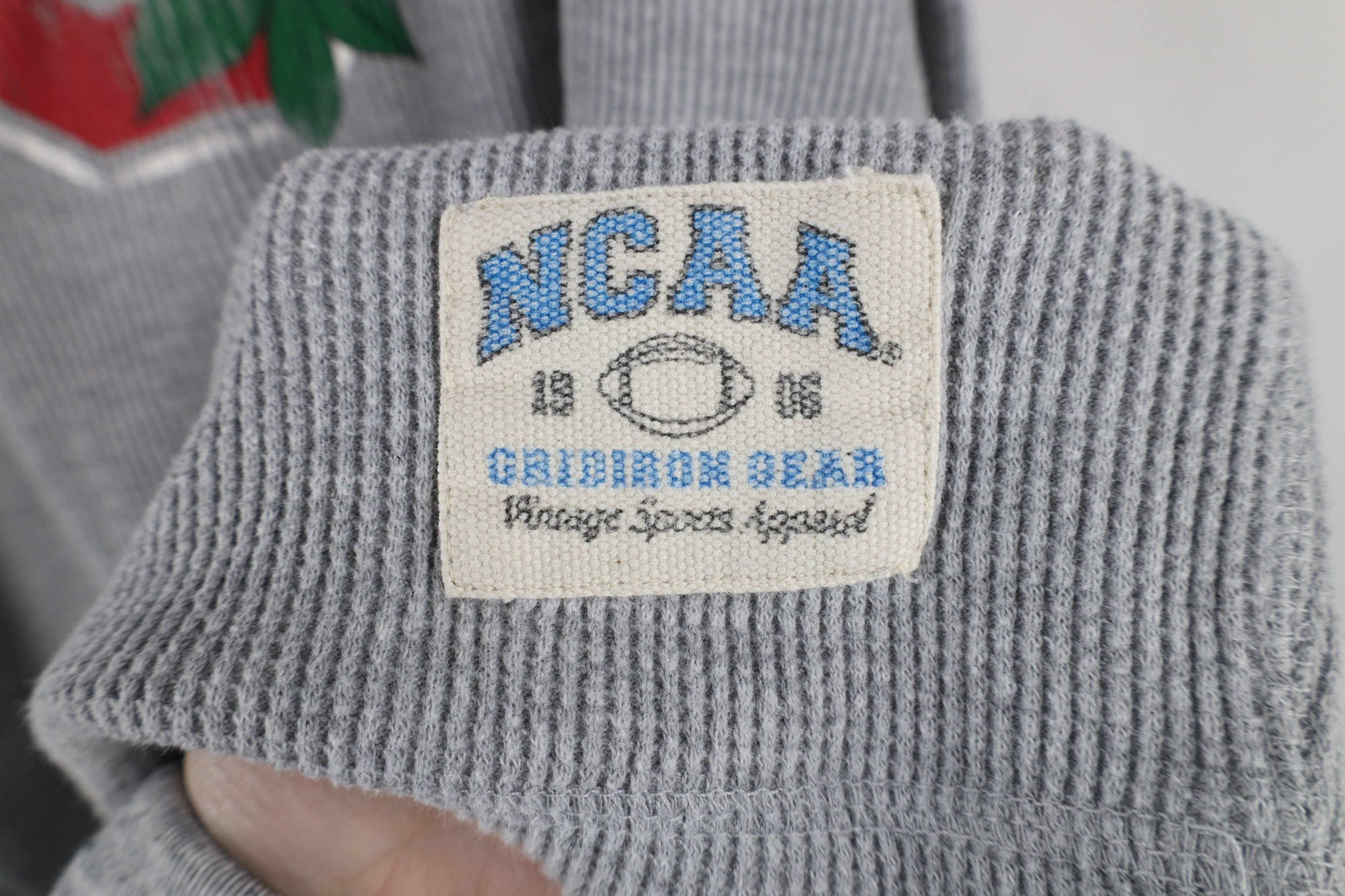 Vintage Vintage Ohio State University Thermal Waffle Knit T-Shirt Size US XL / EU 56 / 4 - 6 Thumbnail