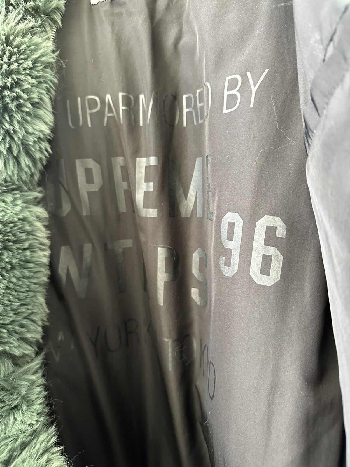 Supreme × Wtaps Supreme X WTAPS faux fur small green bomber hooded jacket XL Size US XL / EU 56 / 4 - 5 Thumbnail