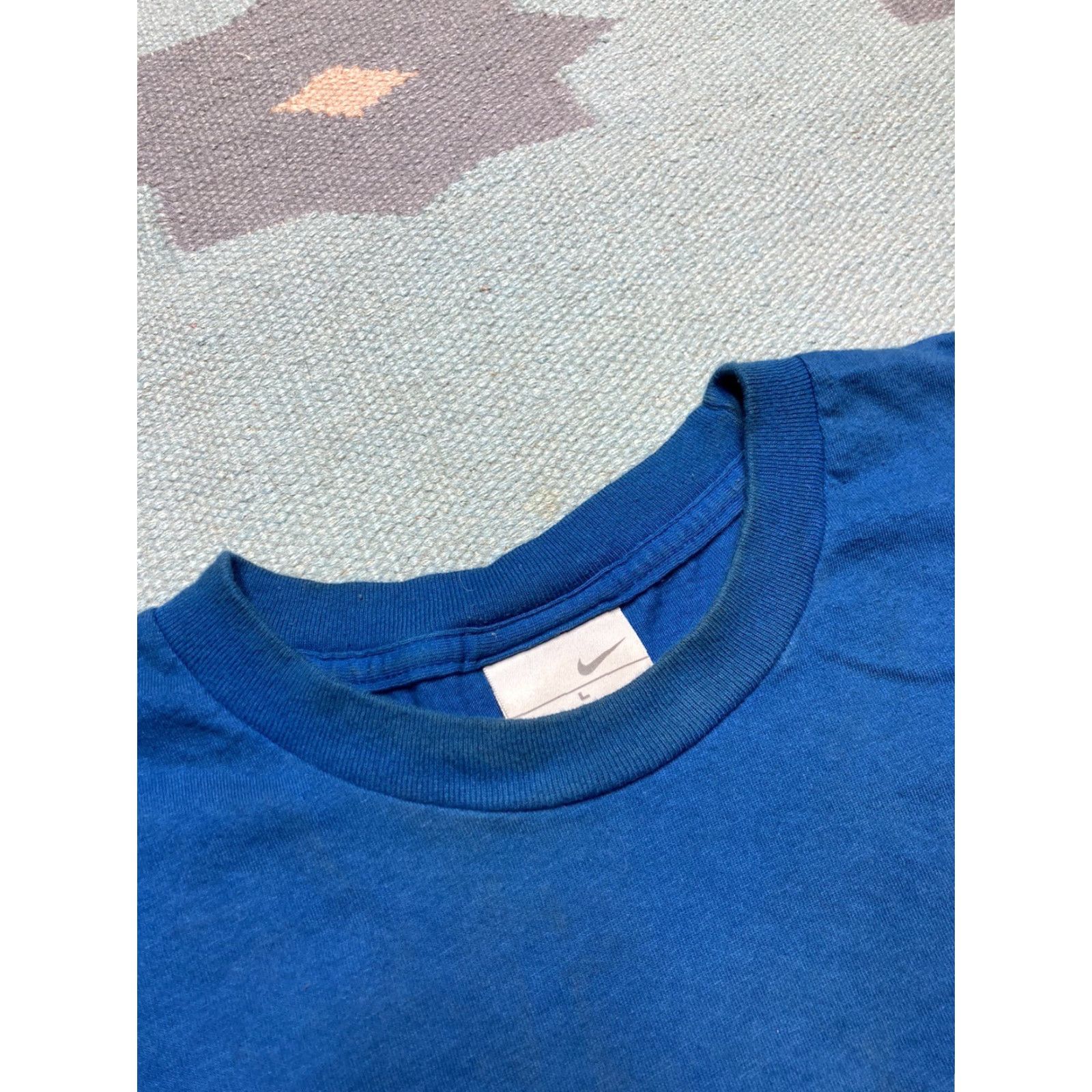 Nike VINTAGE Nike T-Shirt Embroidered Swoosh Royal Blue Men L Check Shirt Size US L / EU 52-54 / 3 - 3 Thumbnail