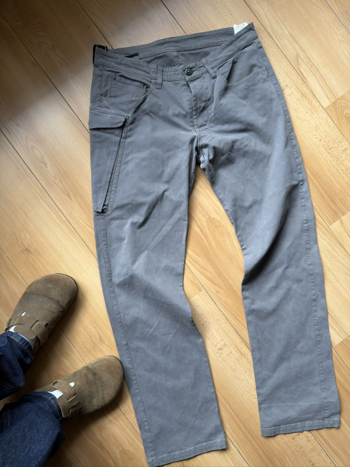 Stone Island Stone island vintage joggers cargo pants Size US 30 / EU 46 - 6 Thumbnail