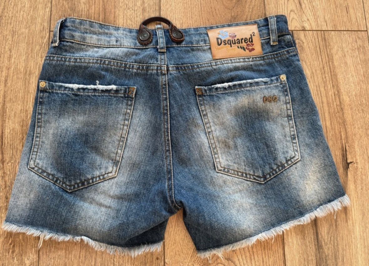 Dsquared2 Dsquared2 Women’s Denim Shorts Size s/Distressed Look/ Size 25" / US 0 / IT 36 - 6 Thumbnail