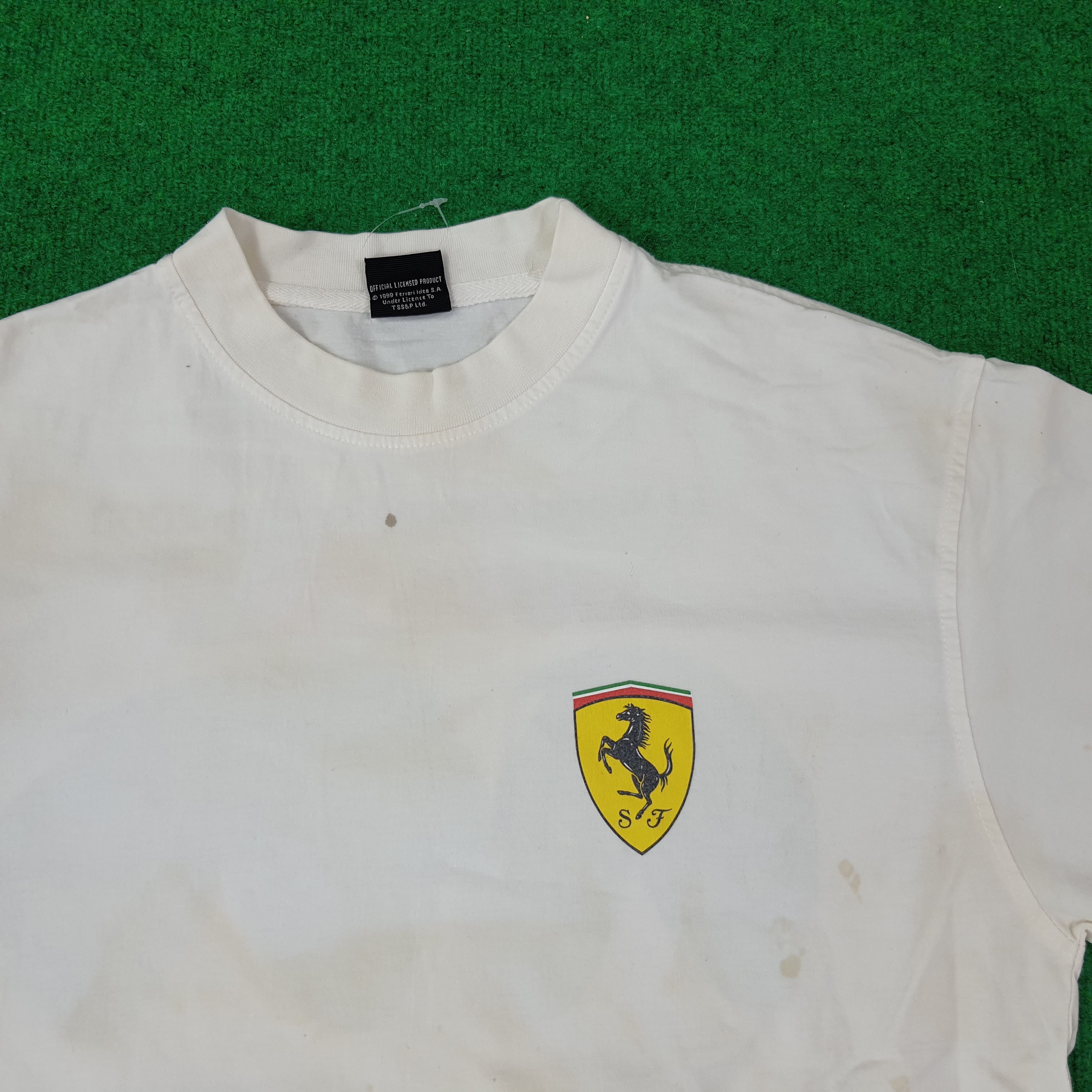 Ferrari Vintage Ferrari F1 World Championship 2000 Tshirt C249N57 Size US M / EU 48-50 / 2 - 4 Thumbnail