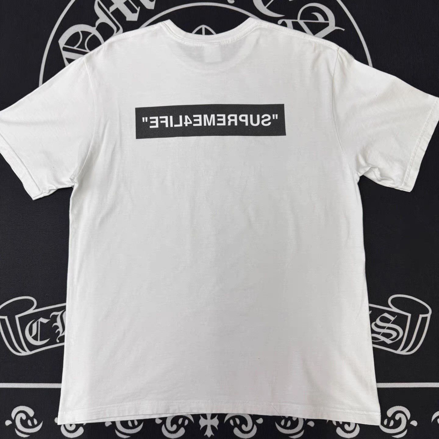 Supreme Supreme White Crown Print Short Sleeve Tee Q10 Size US L / EU 52-54 / 3 - 2 Thumbnail