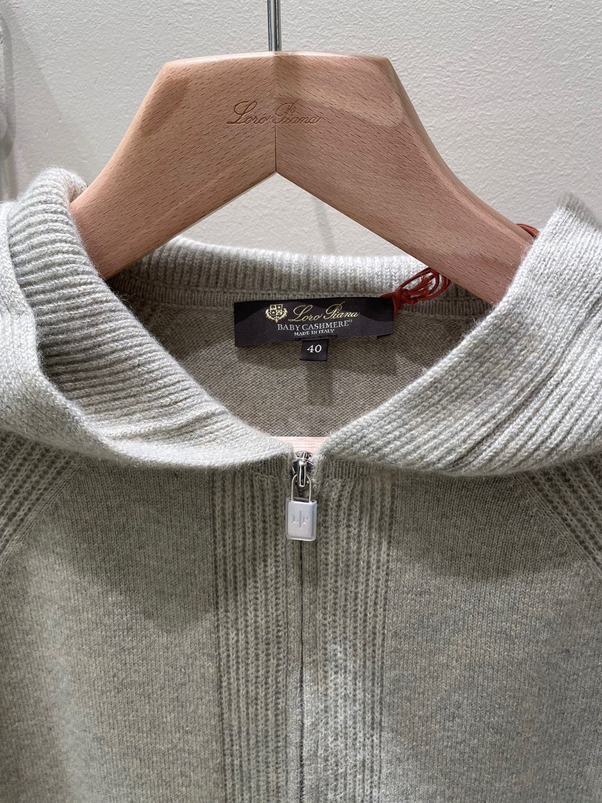 Loro Piana o1srvl11e0525 FAO2002 Merano Hooded Bomber Jacket in Grey Size XS / US 0-2 / IT 36-38 - 2 Thumbnail