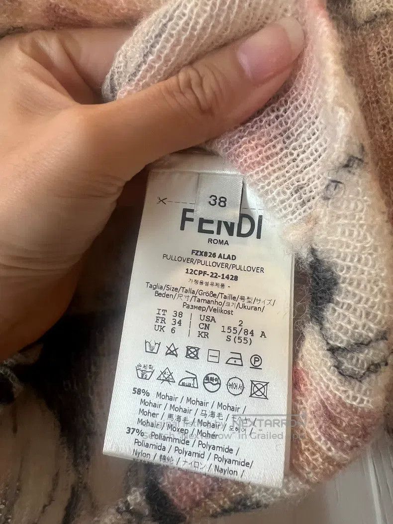 Fendi Fendi Cashmere High Neck Sweater, High Waist, Super Soft Size XS / US 0-2 / IT 36-38 - 2 Thumbnail